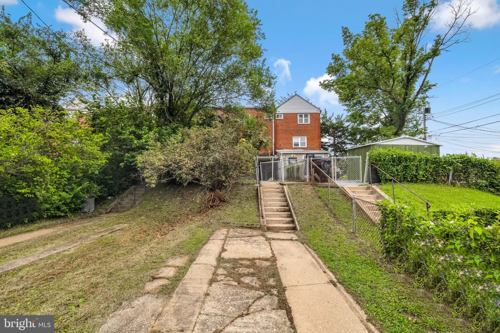 HILLENDALE - Residential Lease