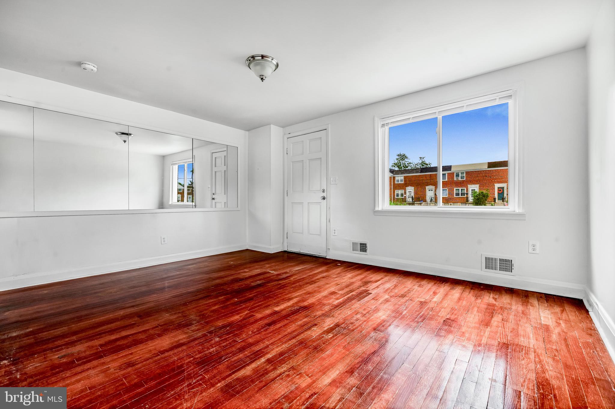 HILLENDALE - Residential Lease