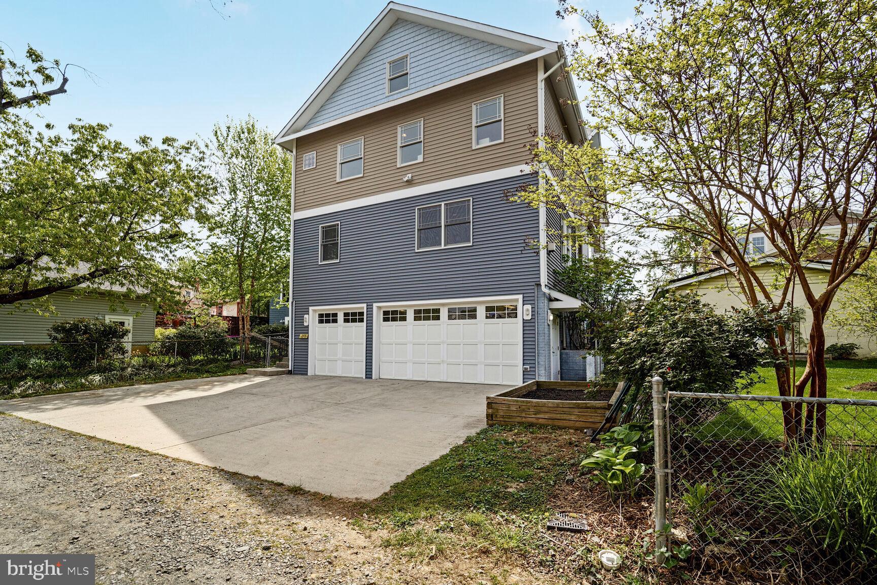 ALCOVA HEIGHTS - Residential