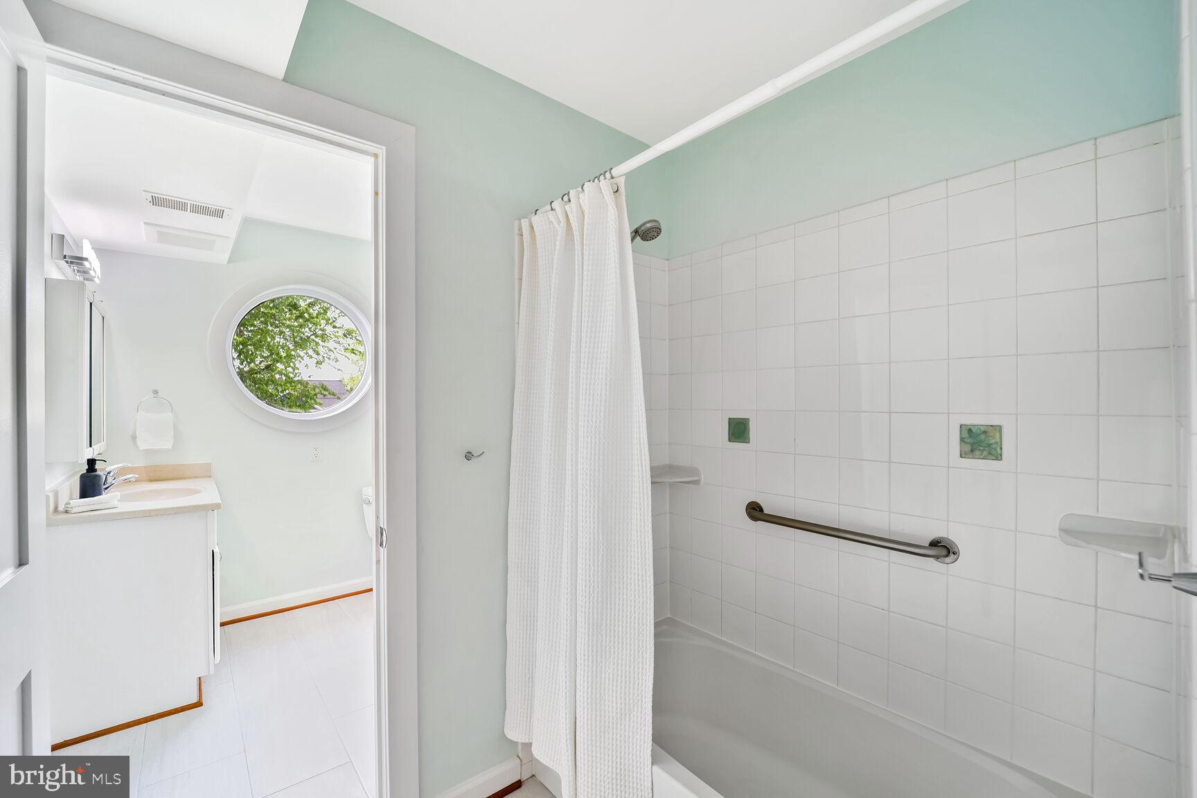 ALCOVA HEIGHTS - Residential