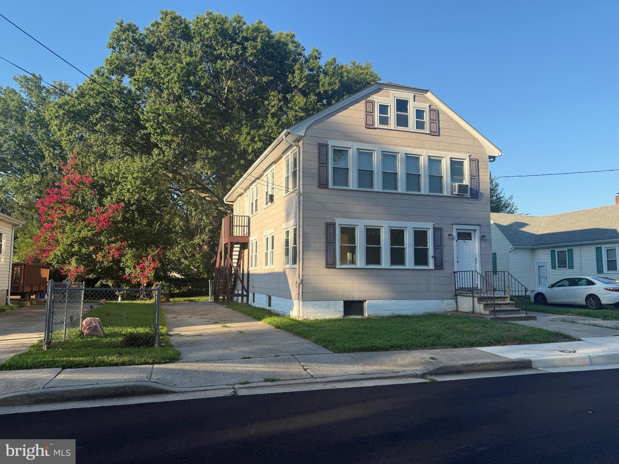 12 PLANT STREET