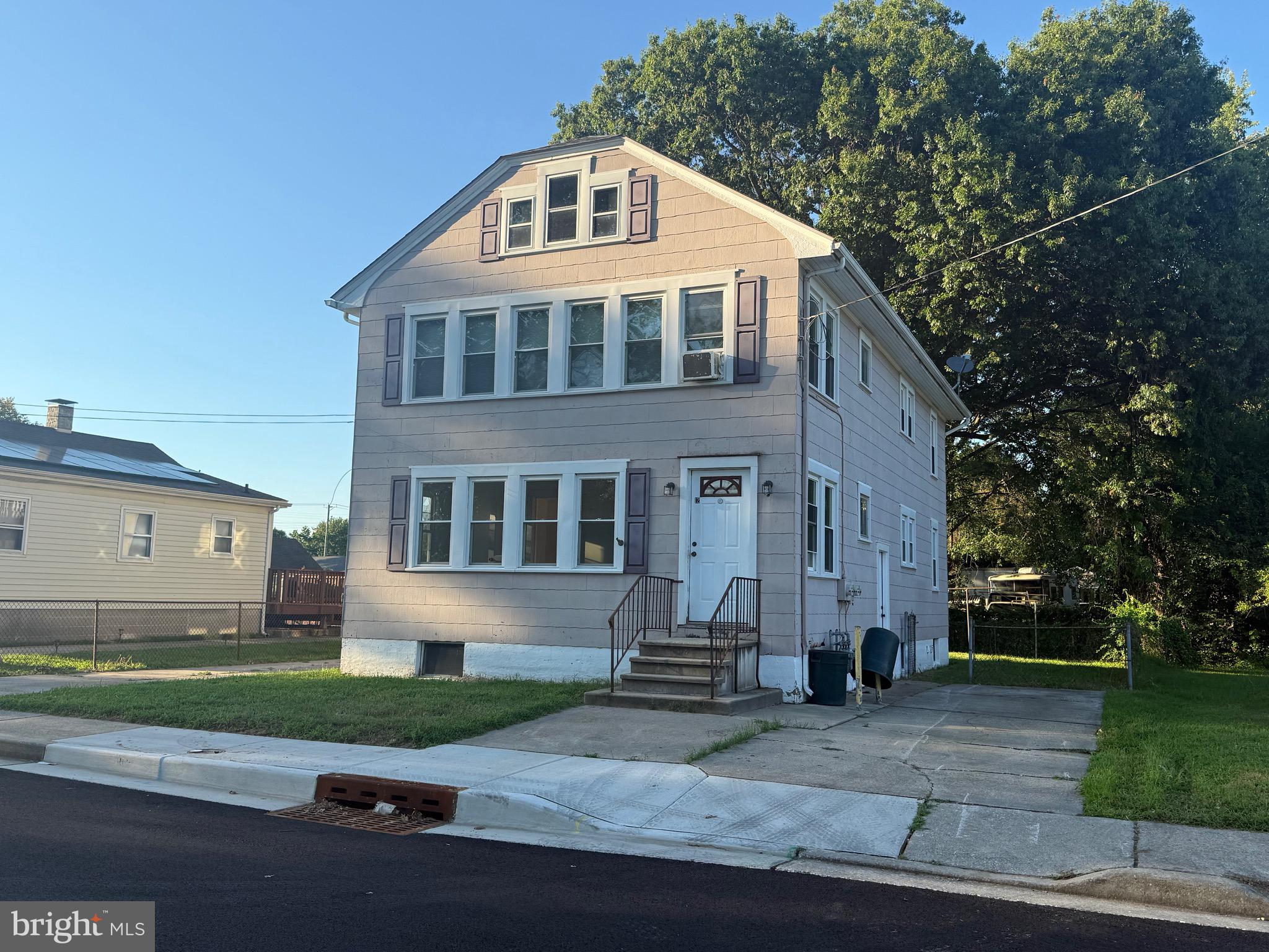 12 PLANT STREET
