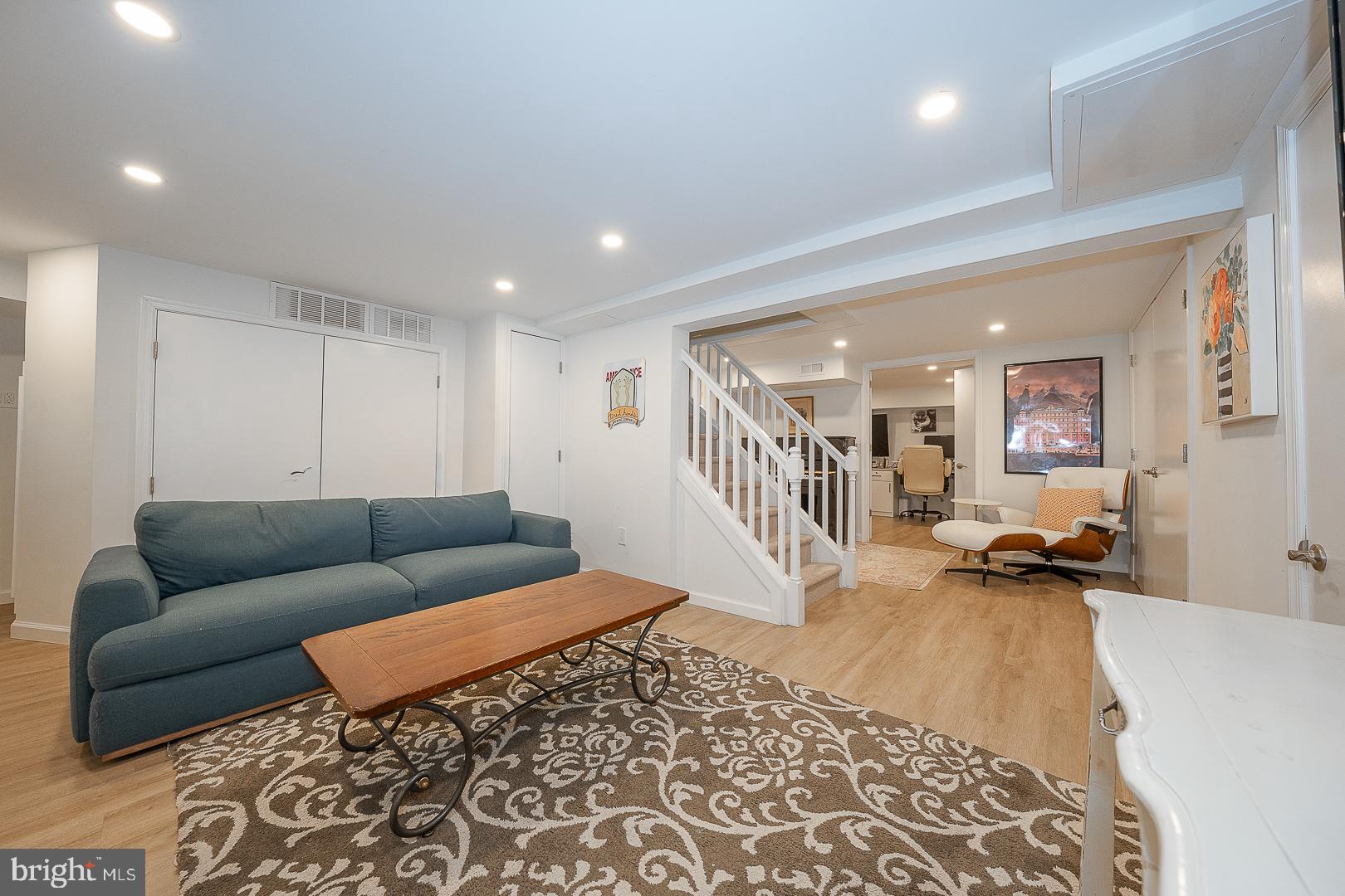 WYNNEWOOD - Residential