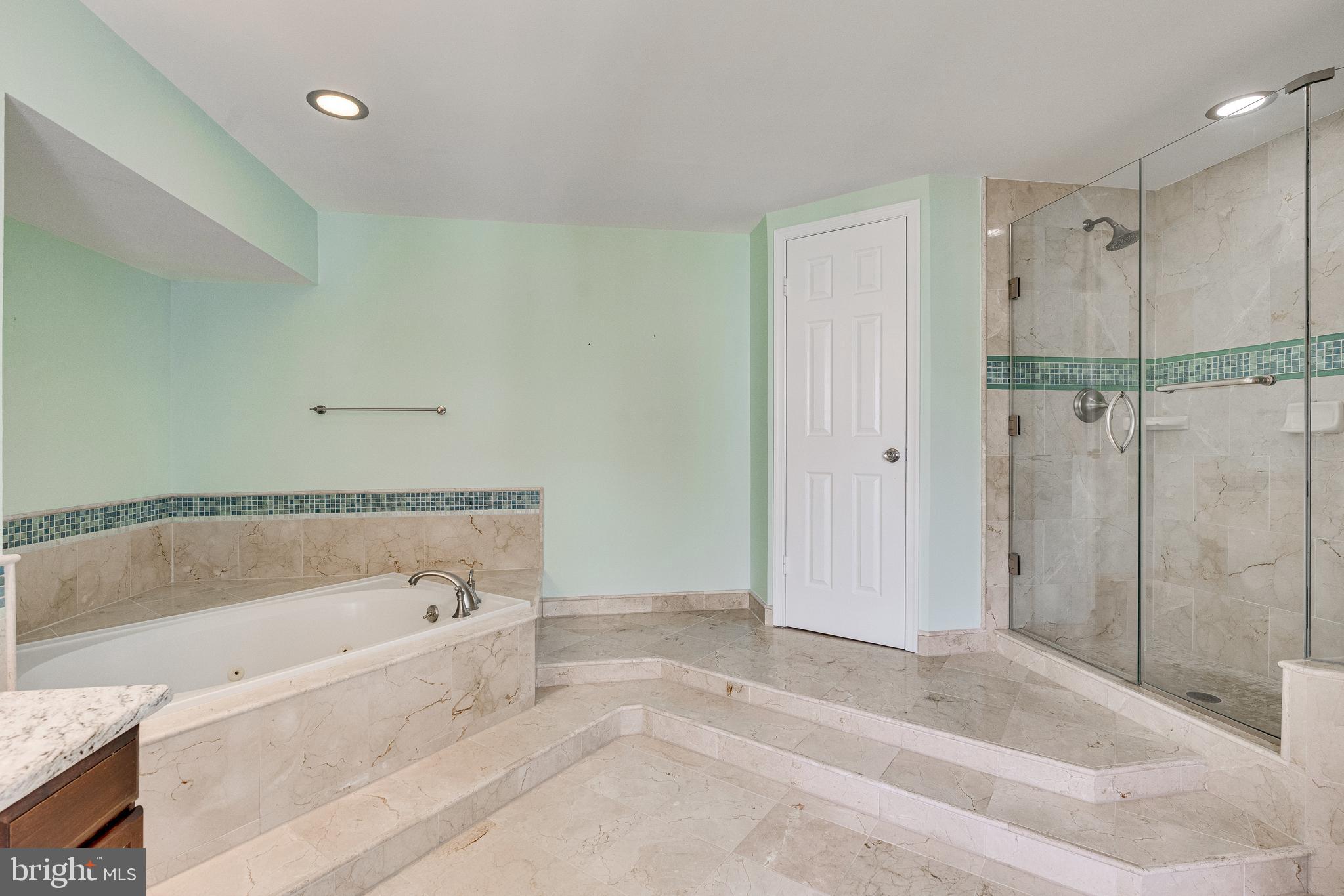 HAMPTON FOREST - Residential