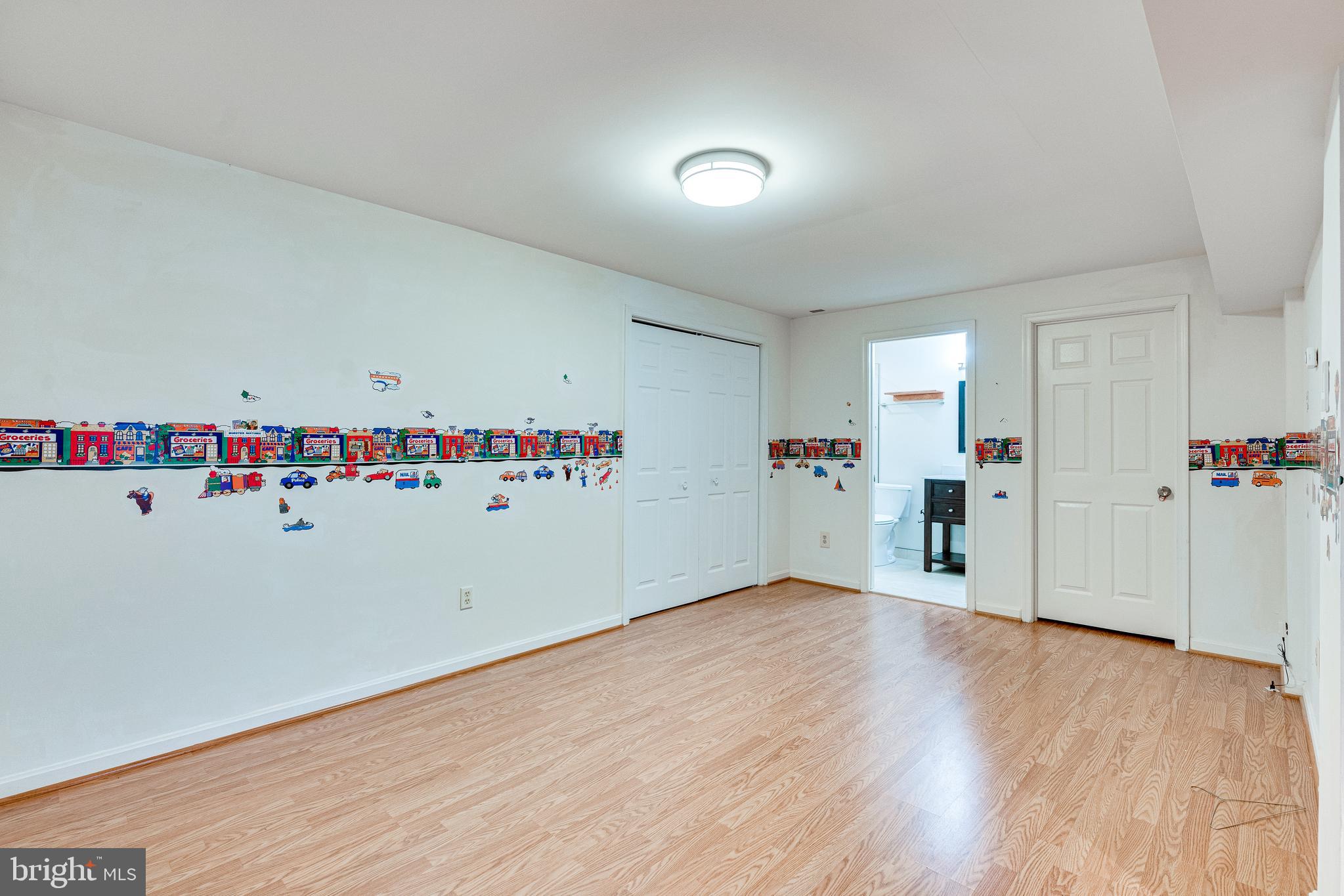 HAMPTON FOREST - Residential