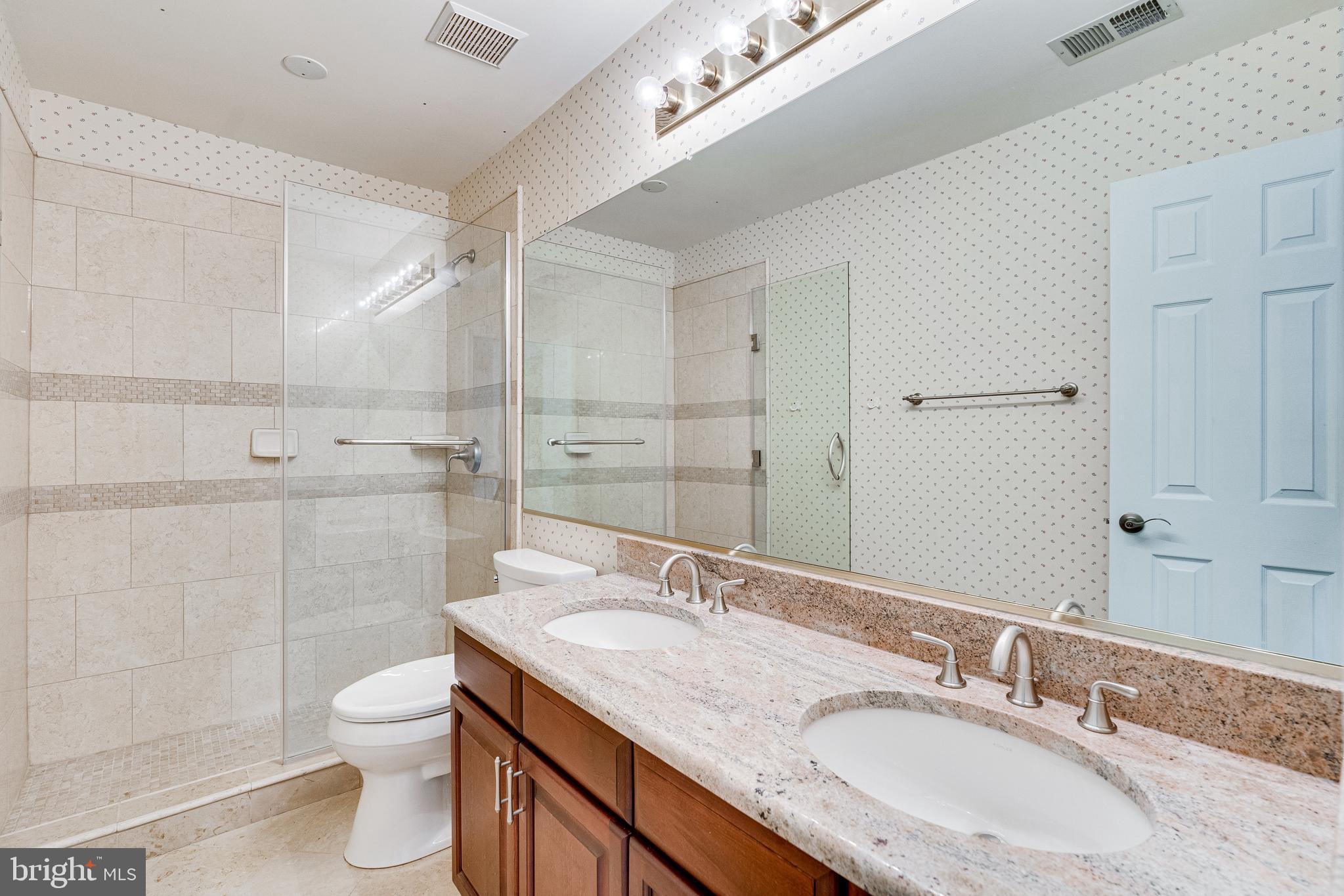 HAMPTON FOREST - Residential