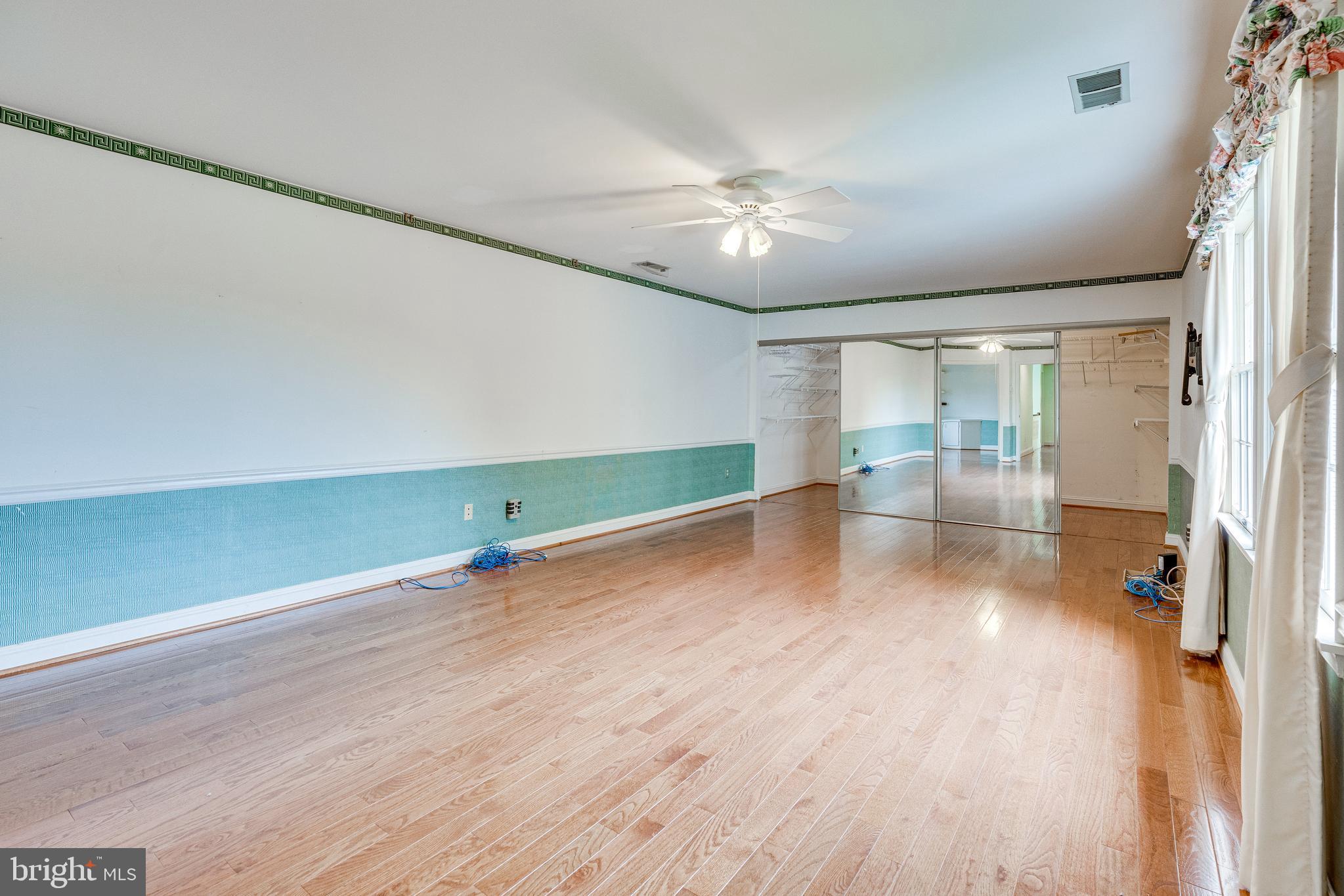 HAMPTON FOREST - Residential