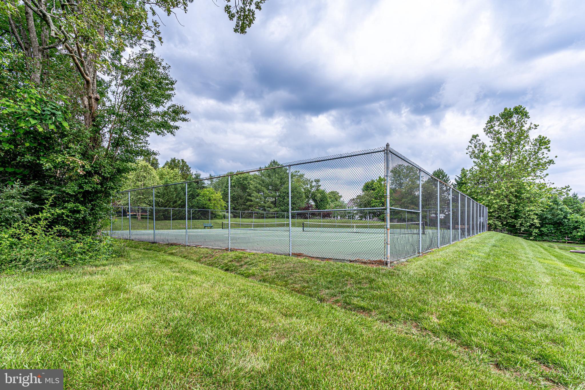 HAMPTON FOREST - Residential