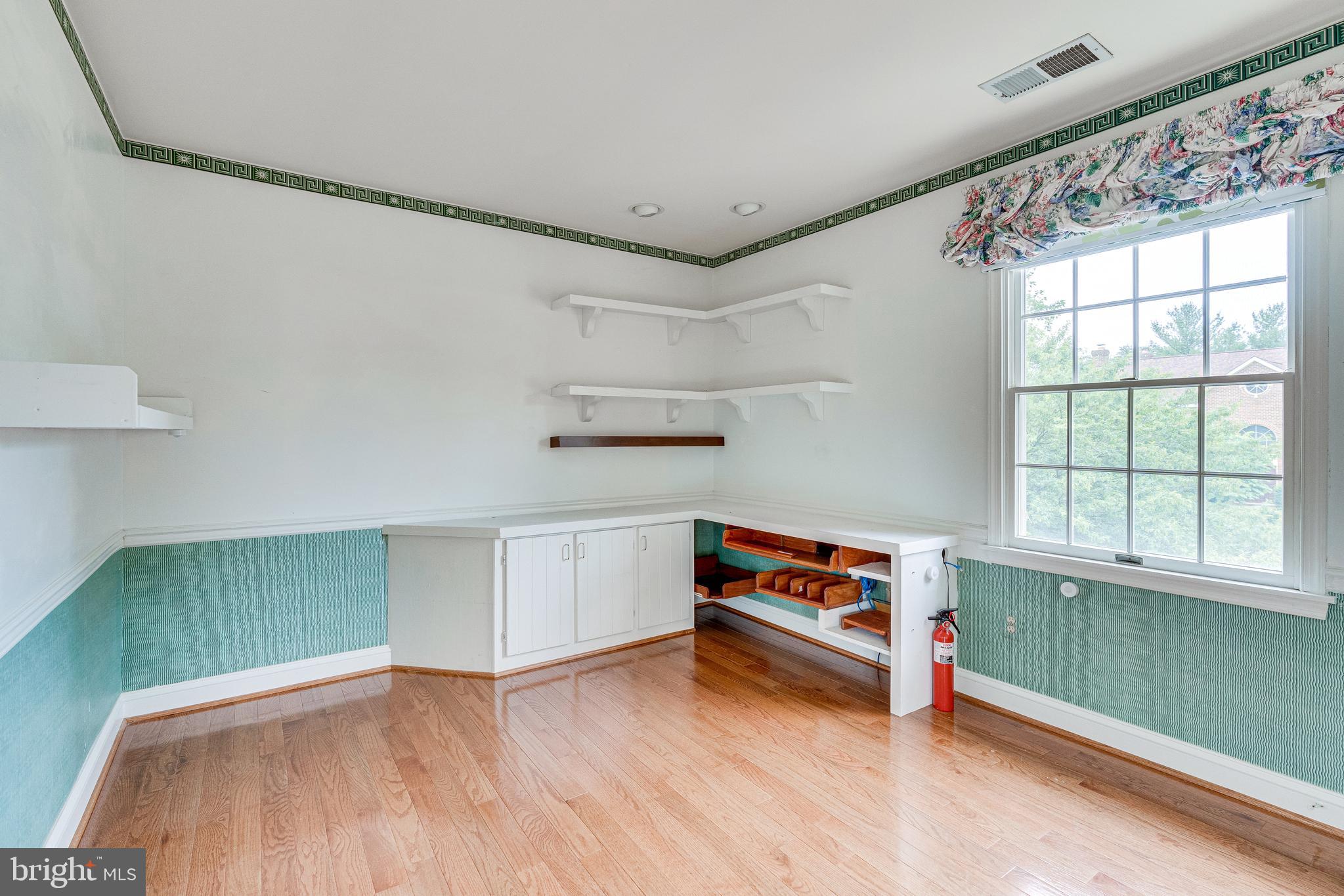 HAMPTON FOREST - Residential