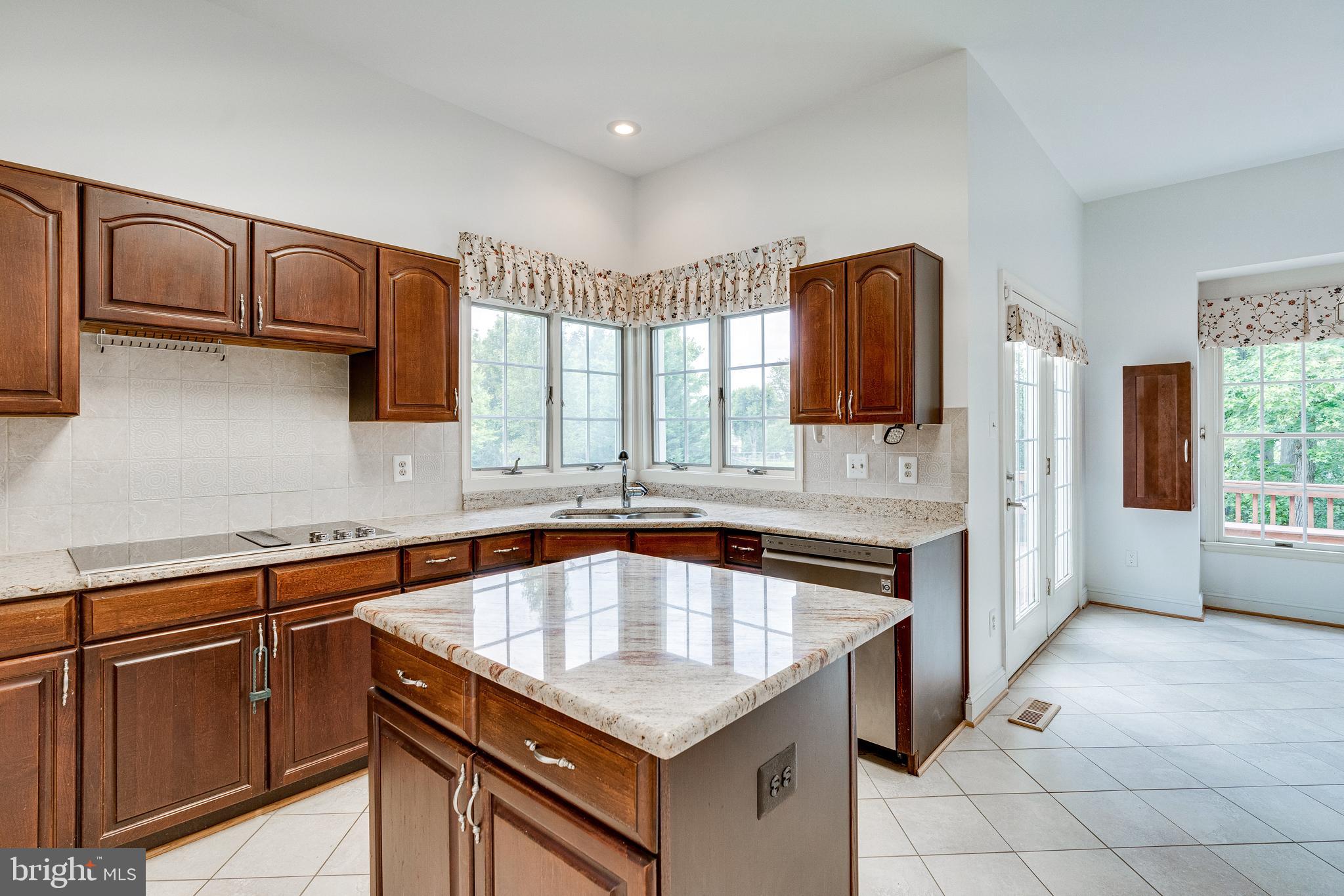 HAMPTON FOREST - Residential