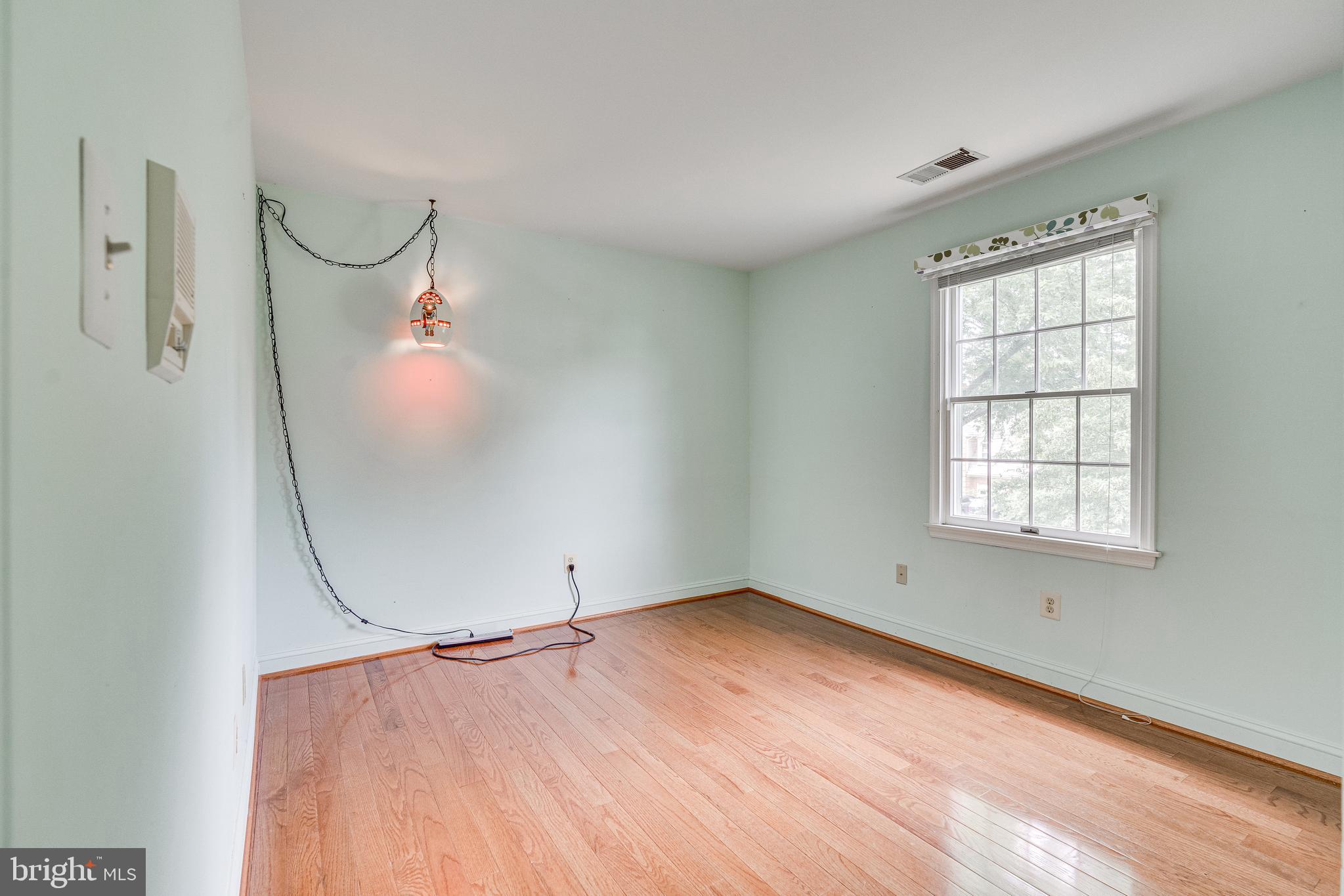 HAMPTON FOREST - Residential