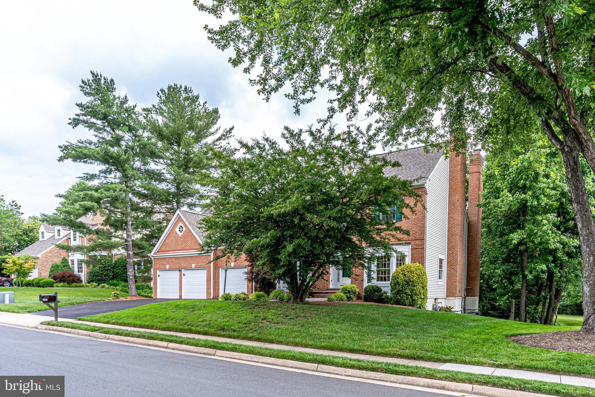 HAMPTON FOREST - Residential