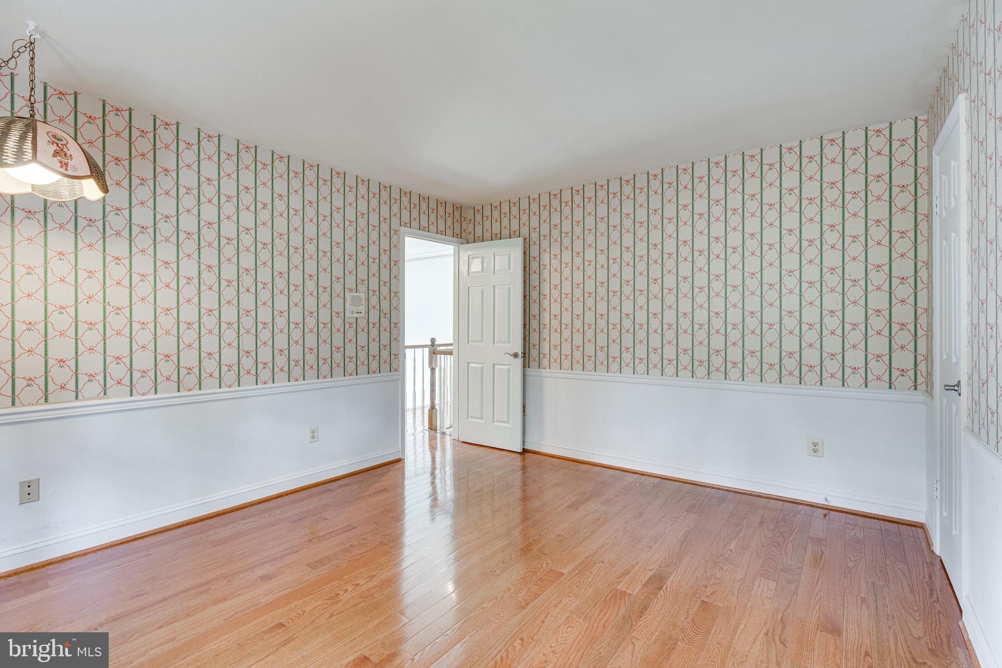 HAMPTON FOREST - Residential