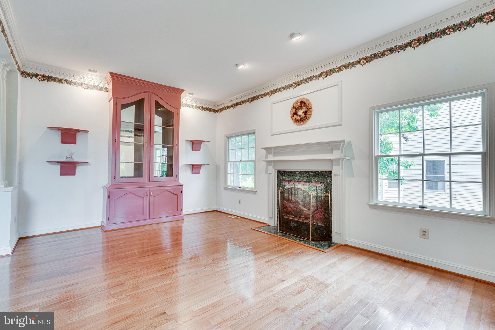 HAMPTON FOREST - Residential