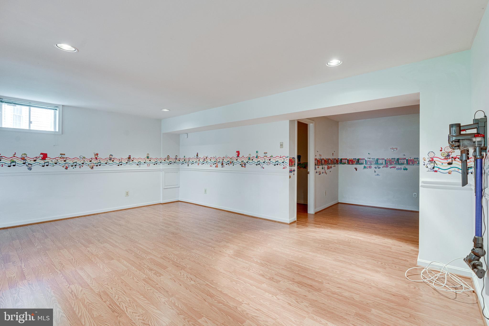 HAMPTON FOREST - Residential