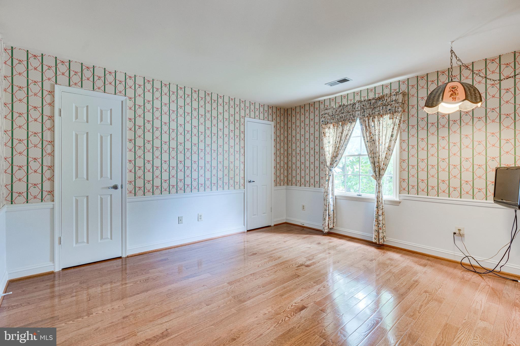 HAMPTON FOREST - Residential