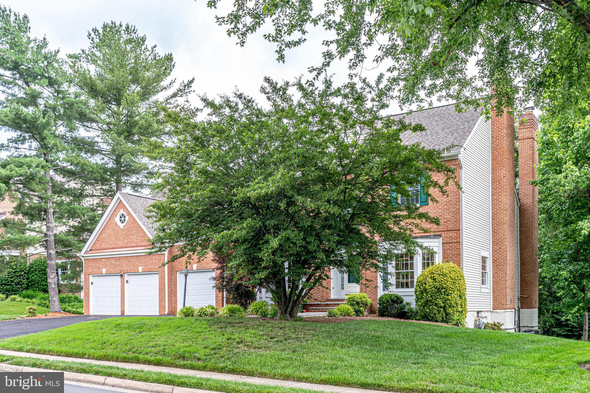 HAMPTON FOREST - Residential