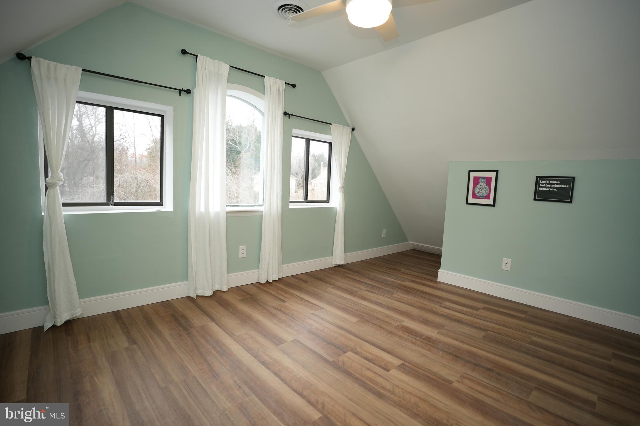 SOCIETY HILL - Residential