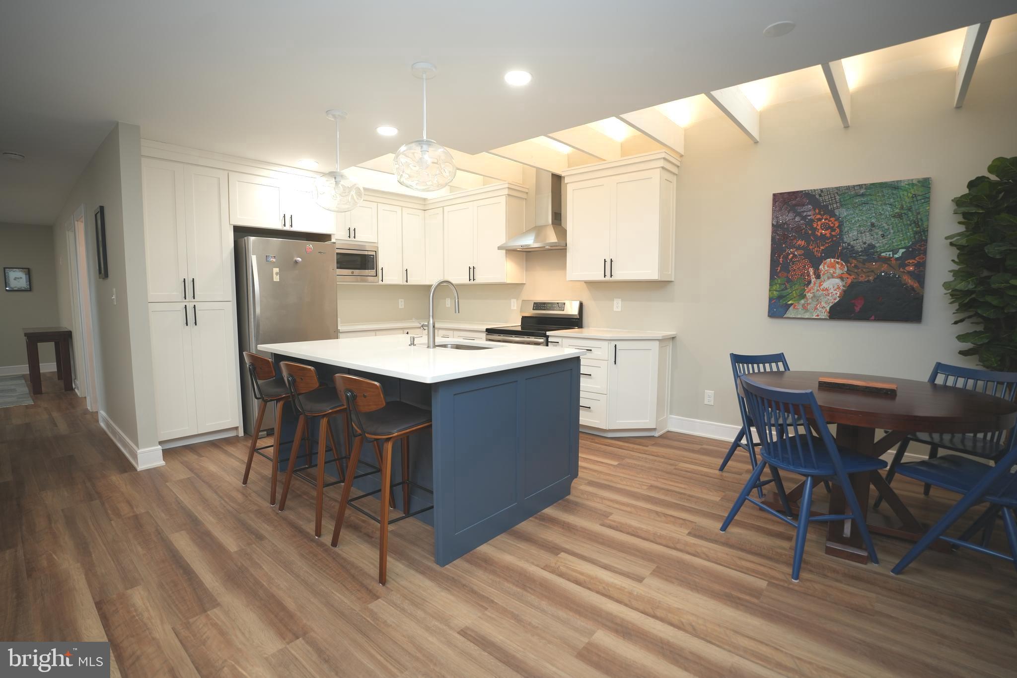 SOCIETY HILL - Residential