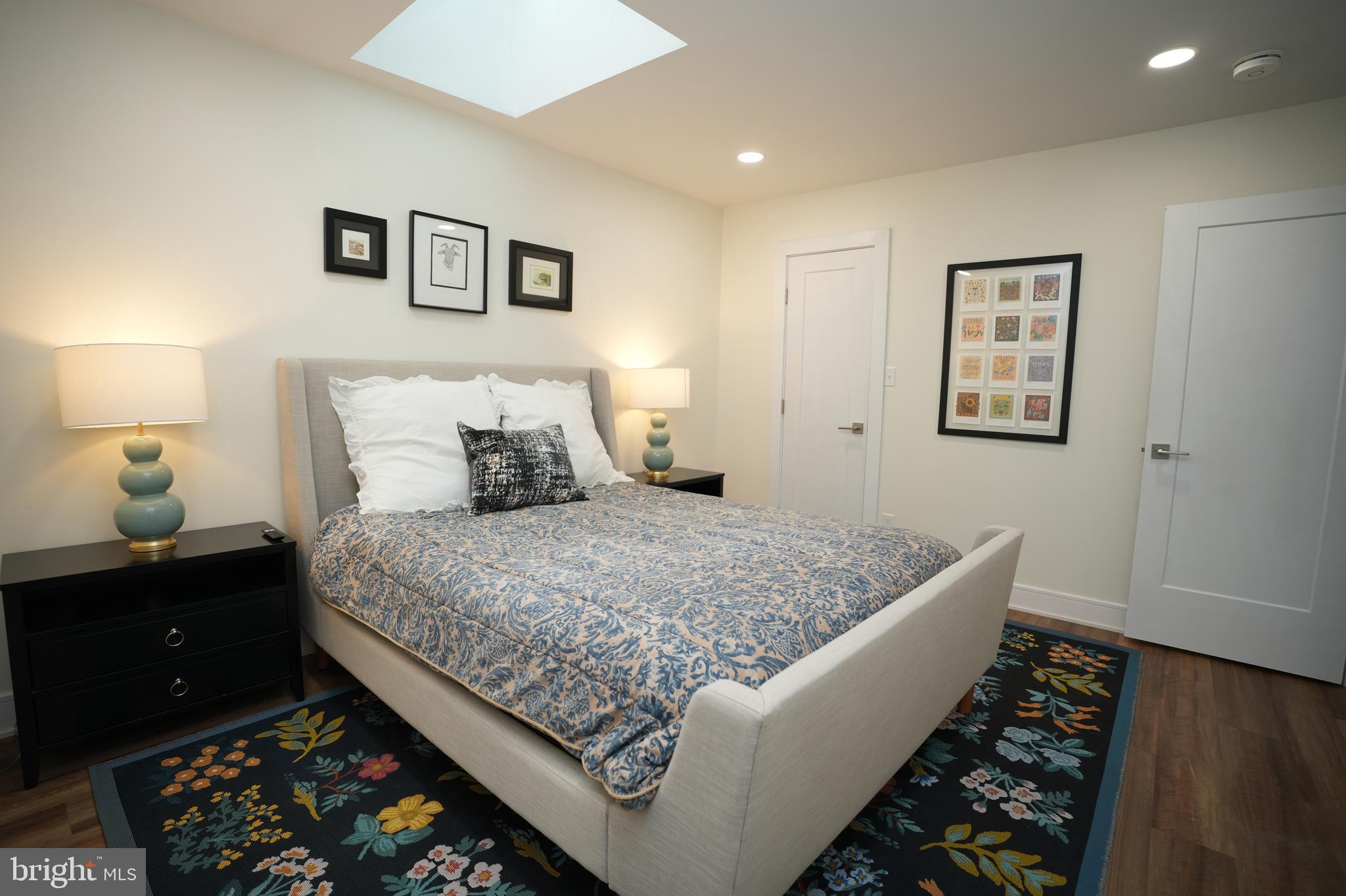 SOCIETY HILL - Residential