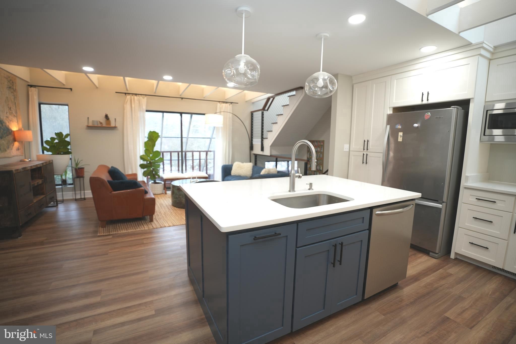 SOCIETY HILL - Residential