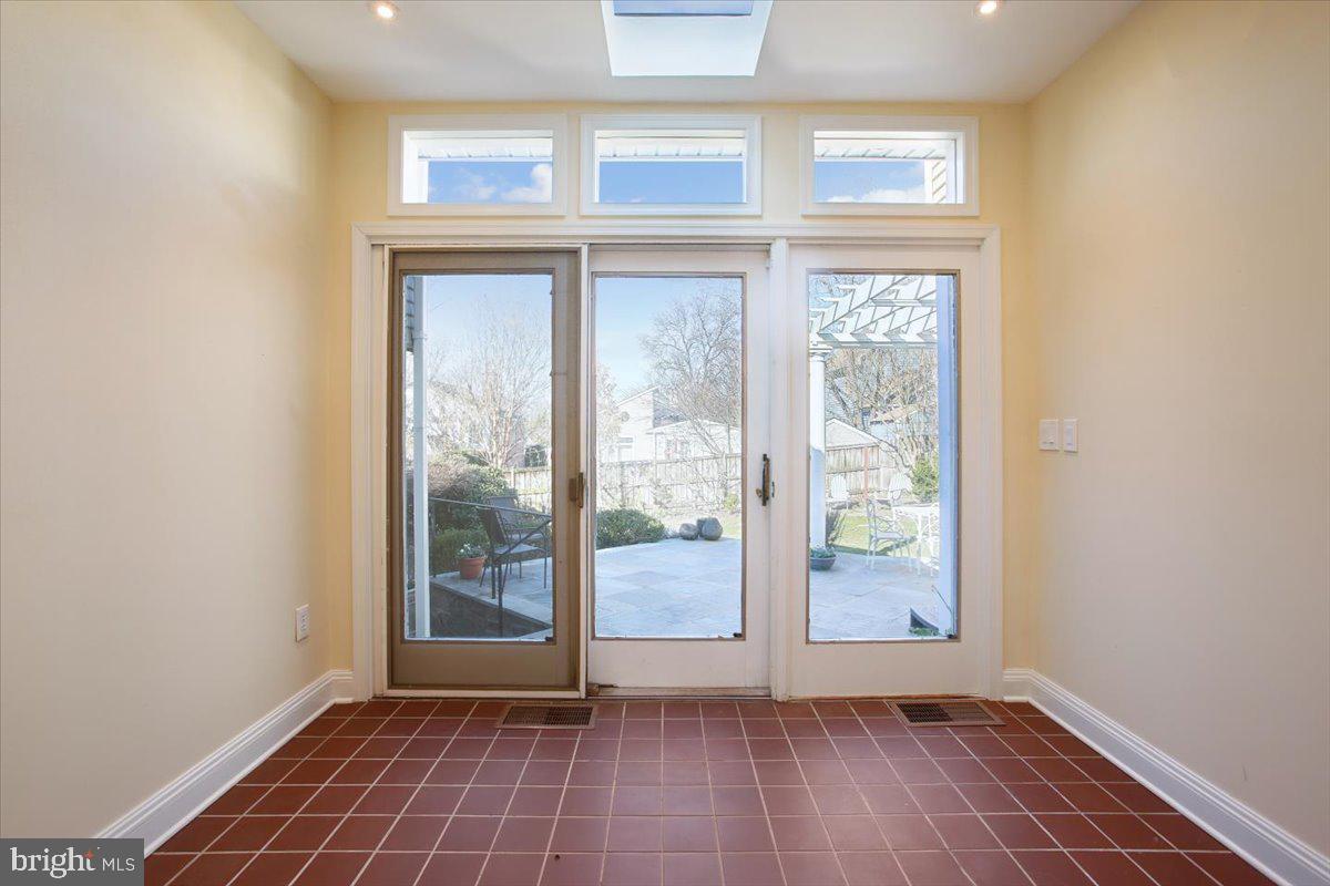 BRADDOCK HEIGHTS - Residential