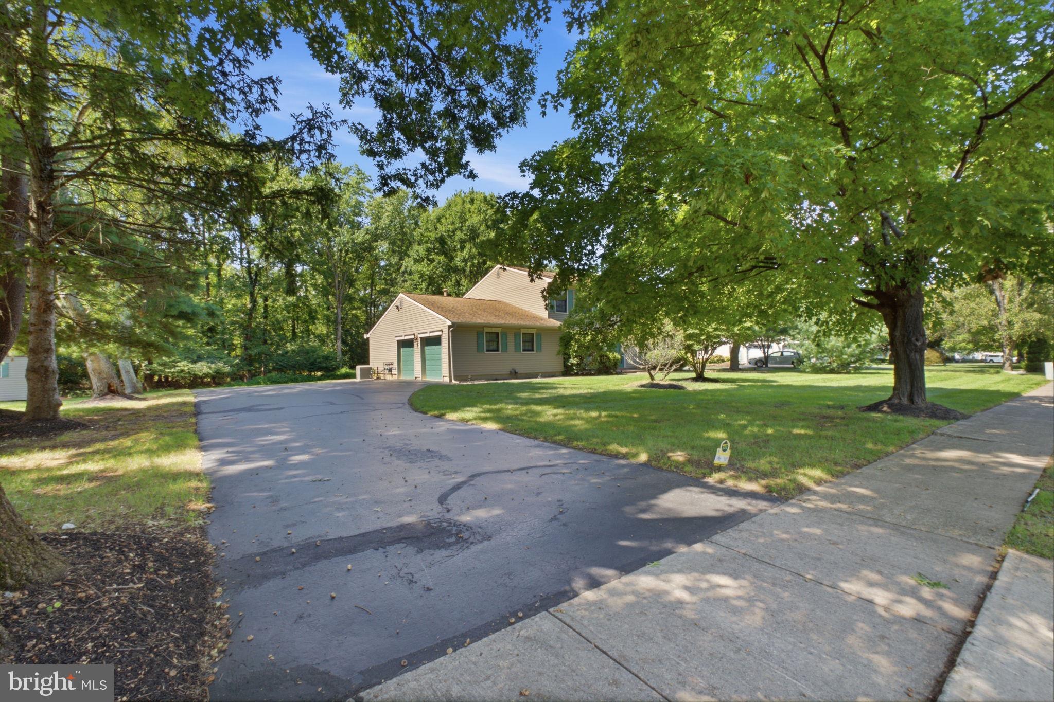 15 WAYNE WAY