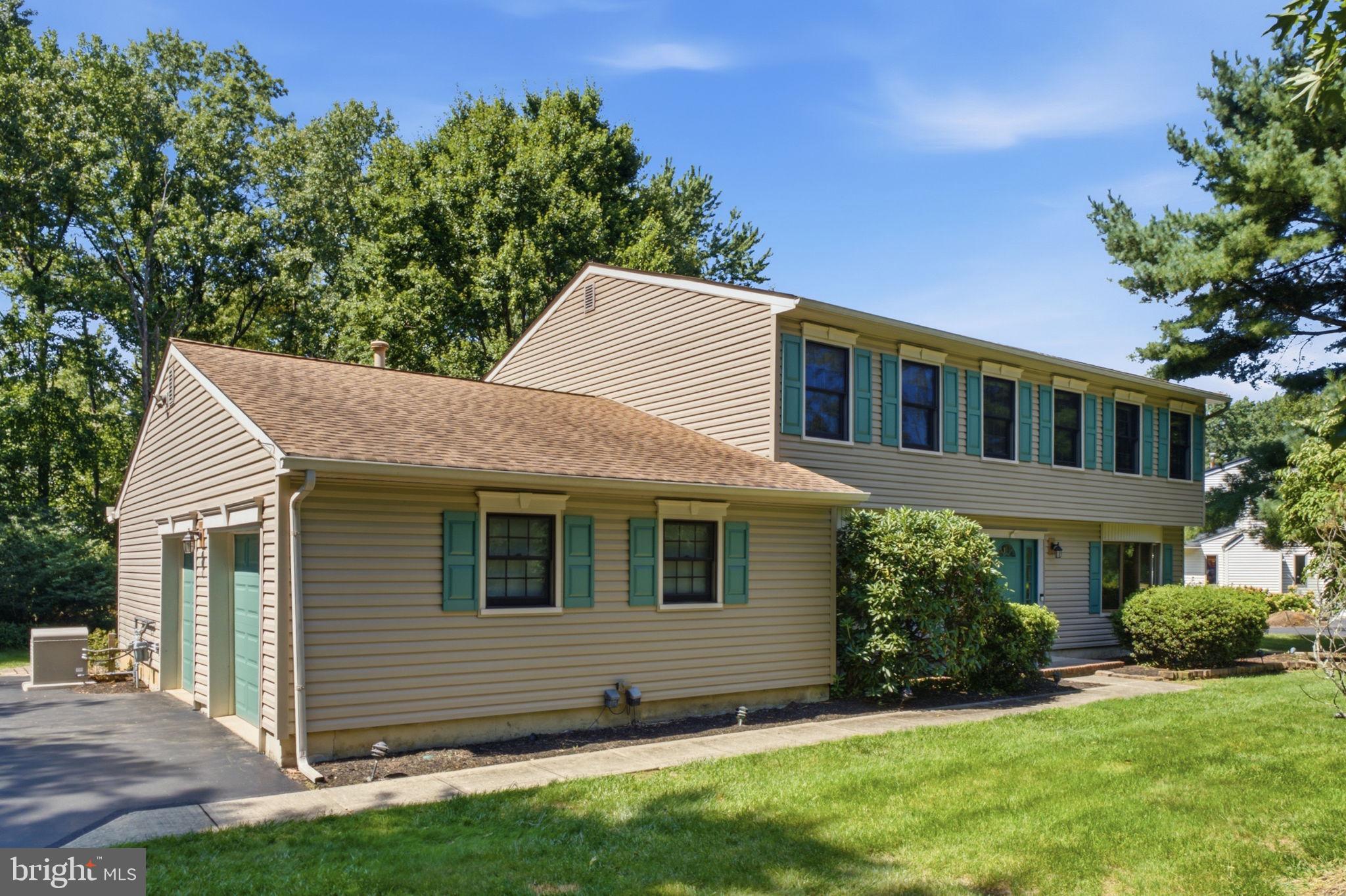 15 WAYNE WAY