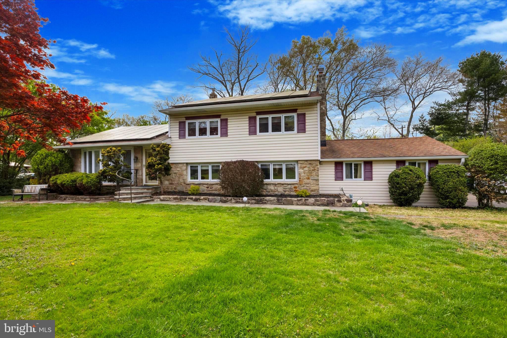 722 OAK TERRACE DRIVE