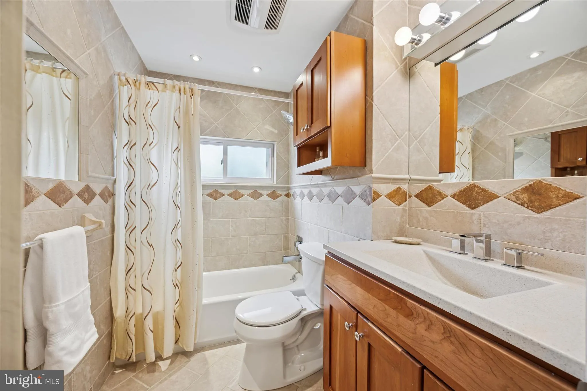 Ambler, Pennsylvania 19002, United States, 3 Bedrooms Bedrooms, ,3 BathroomsBathrooms,Residential,Active,115668