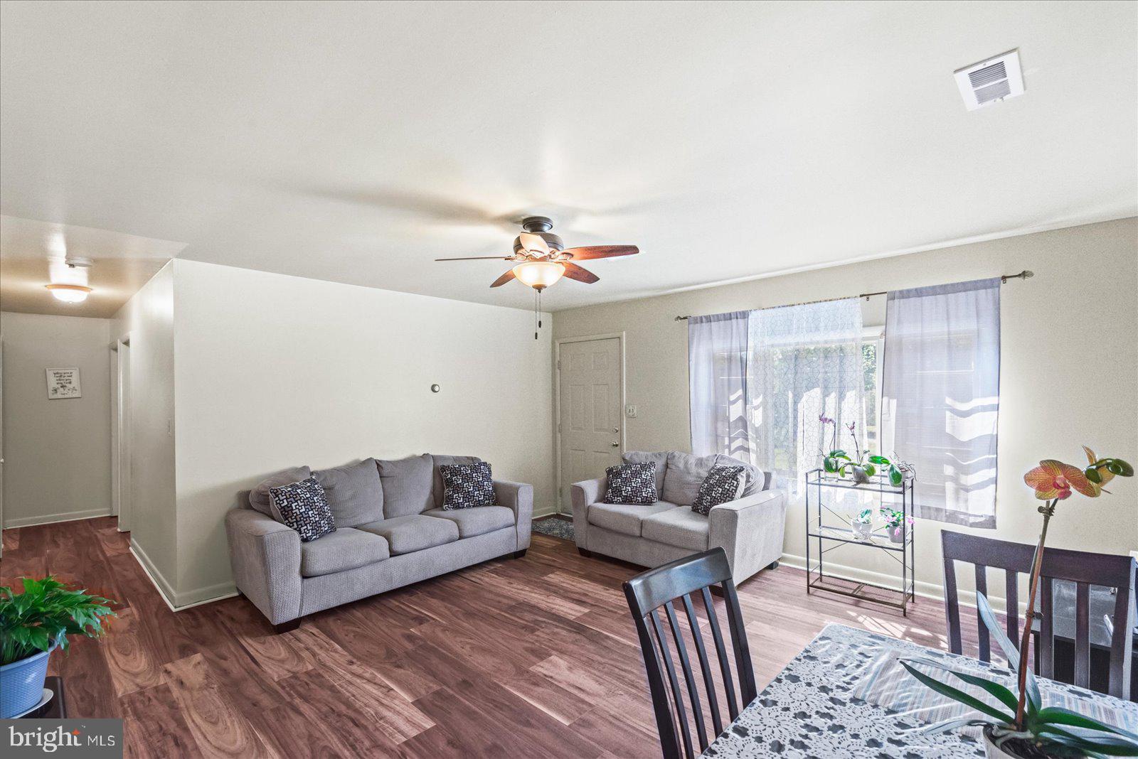 ROSELAND - Residential