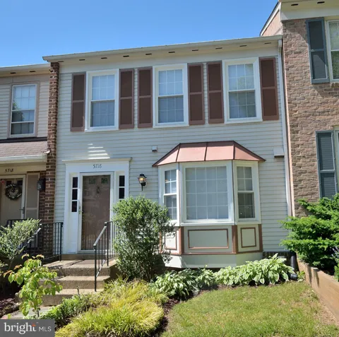 5716 Ridge View Drive, Alexandria, VA MLS: VAFX2232390