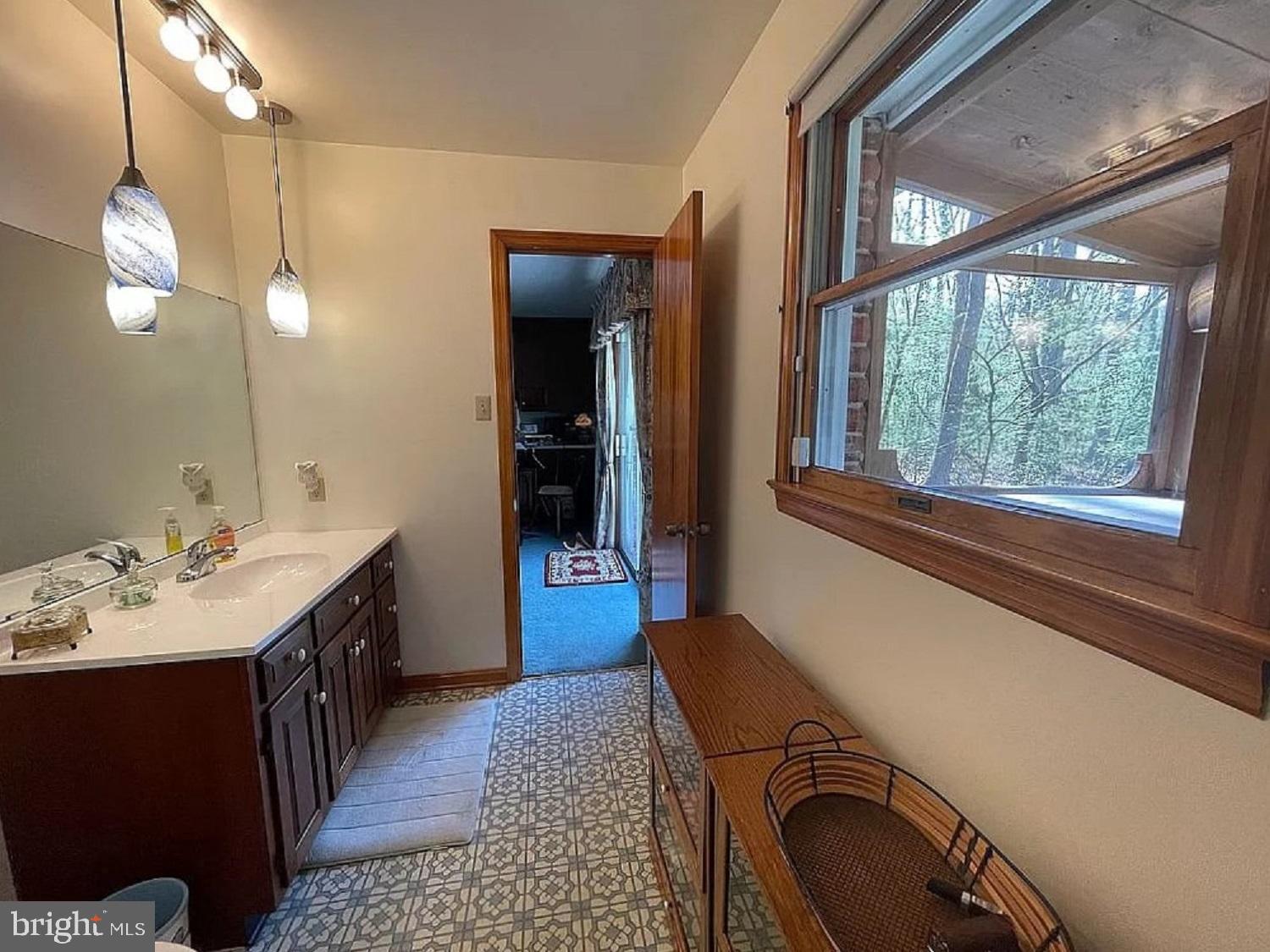 PEYTON PLACE - Residential