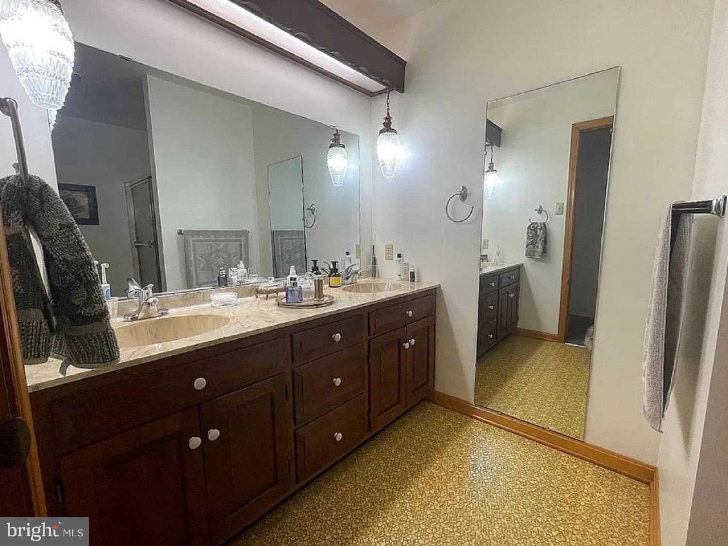 PEYTON PLACE - Residential