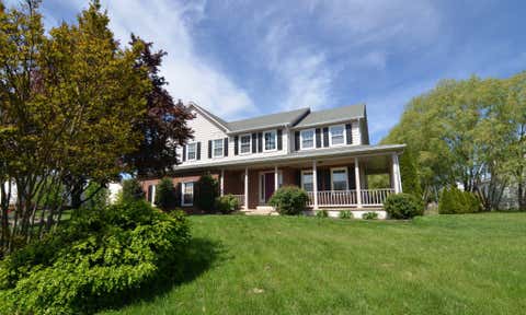 Homes For Rent - 43493 Golden Meadow Circle<br/> ASHBURN, VA 20147