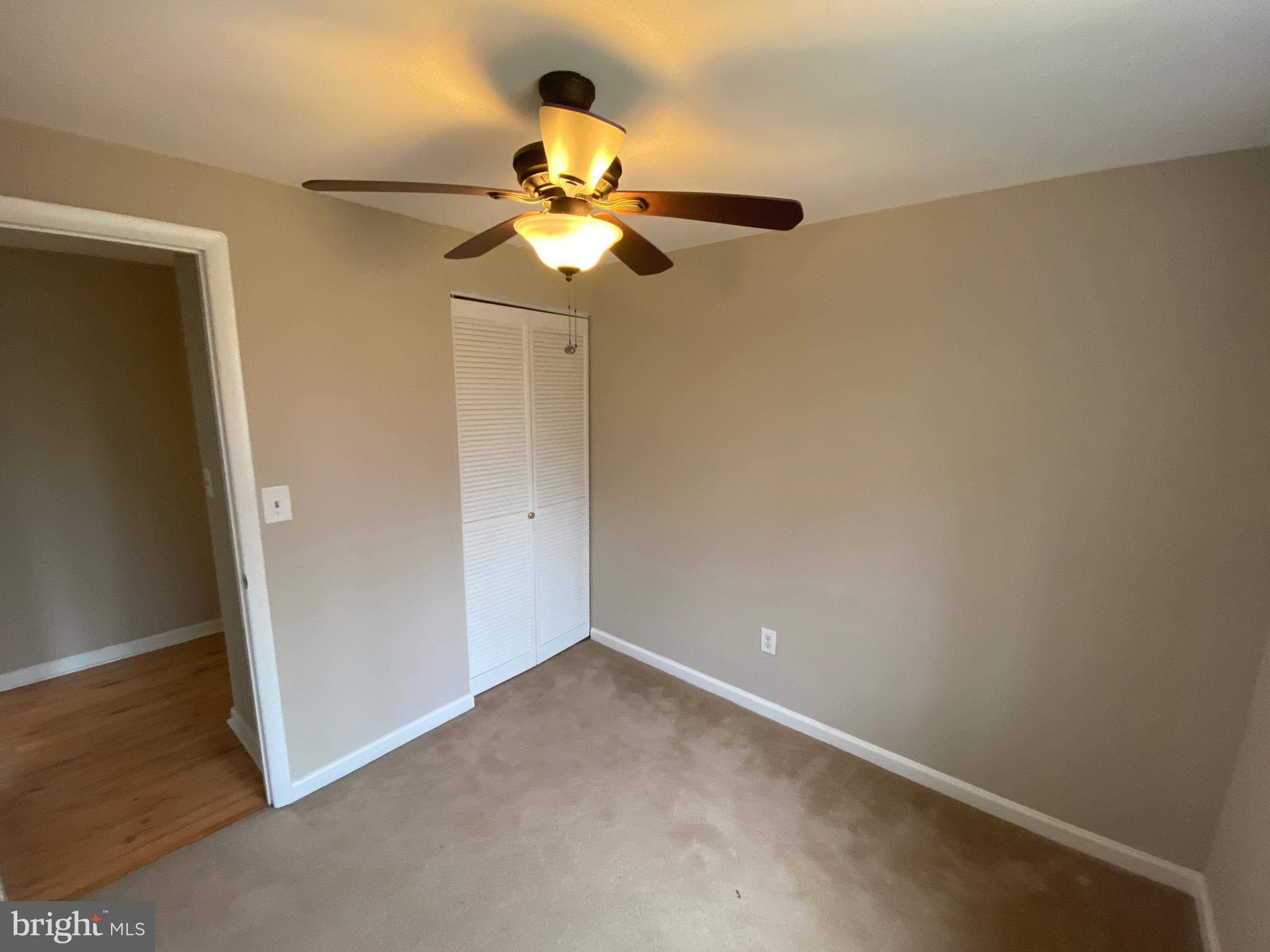 LAKE LAND - Residential Lease