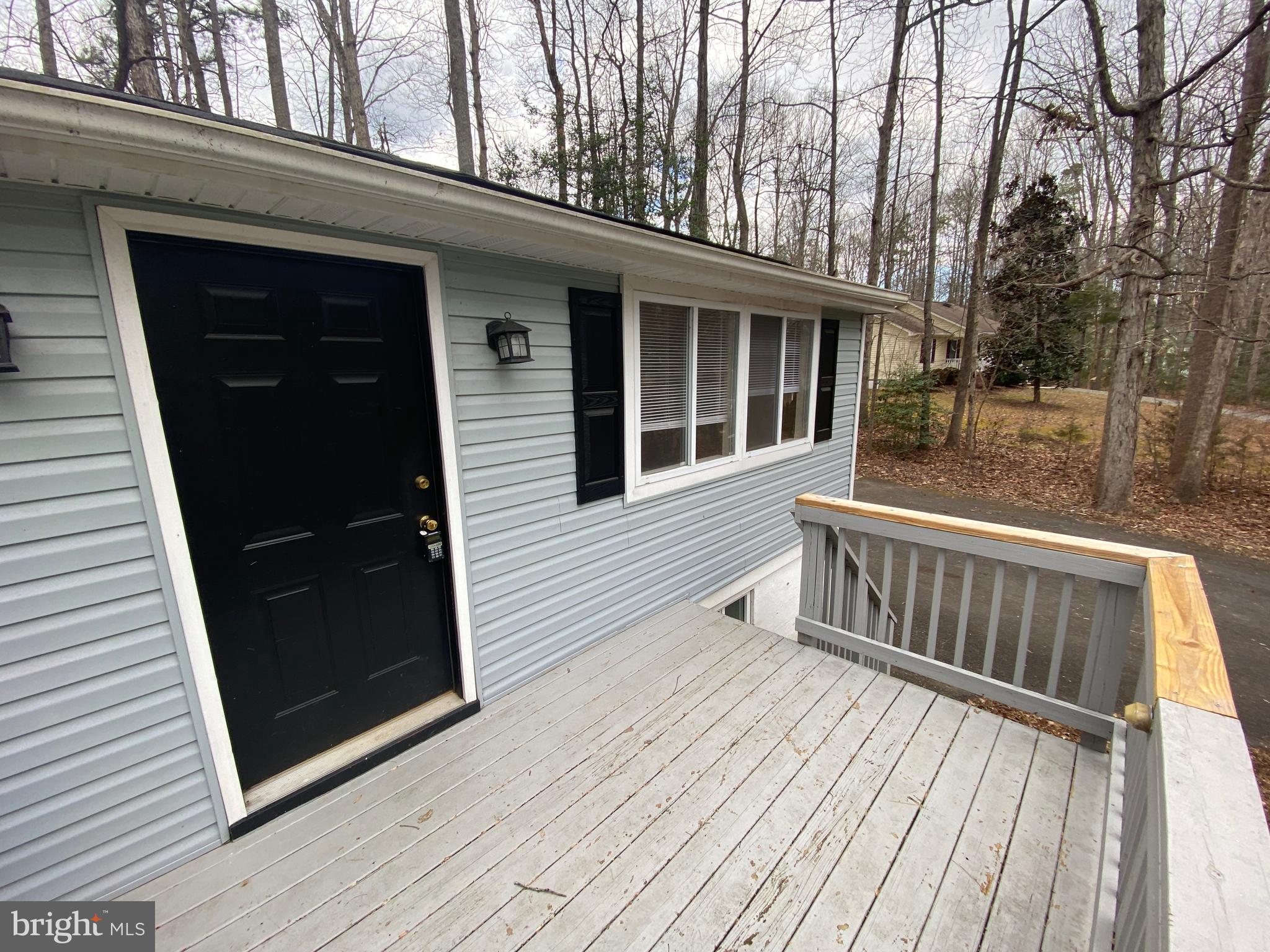 LAKE LAND - Residential Lease