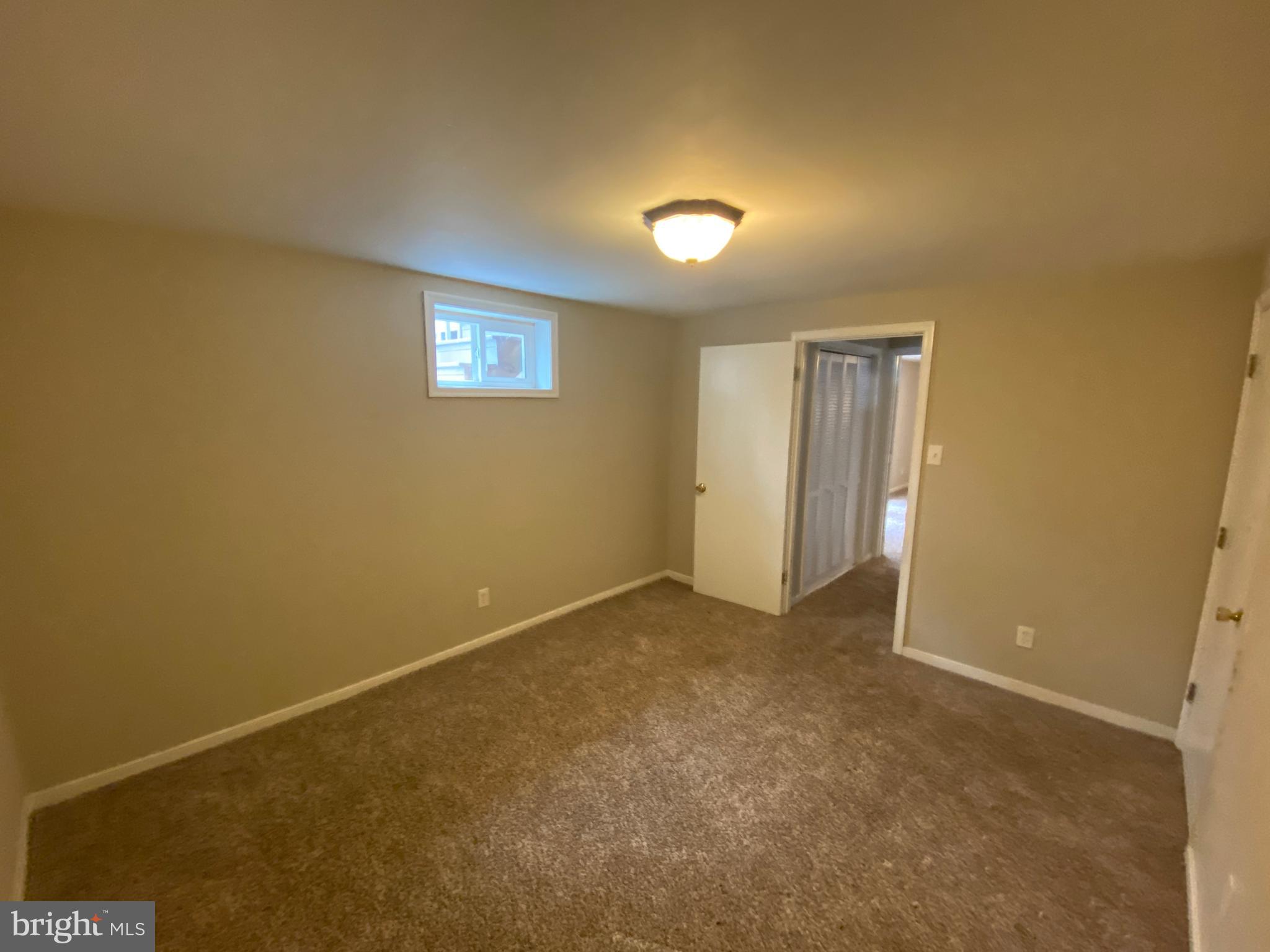 LAKE LAND - Residential Lease