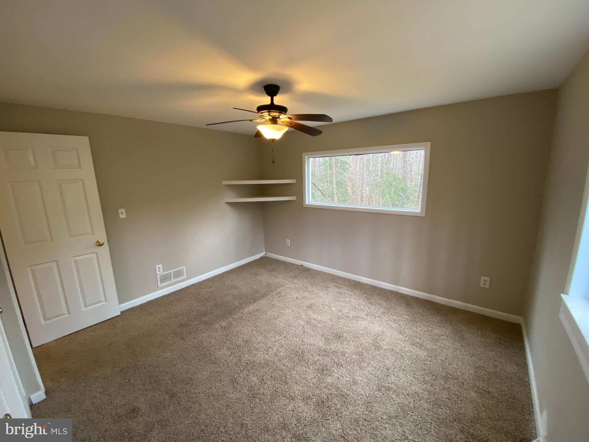 LAKE LAND - Residential Lease