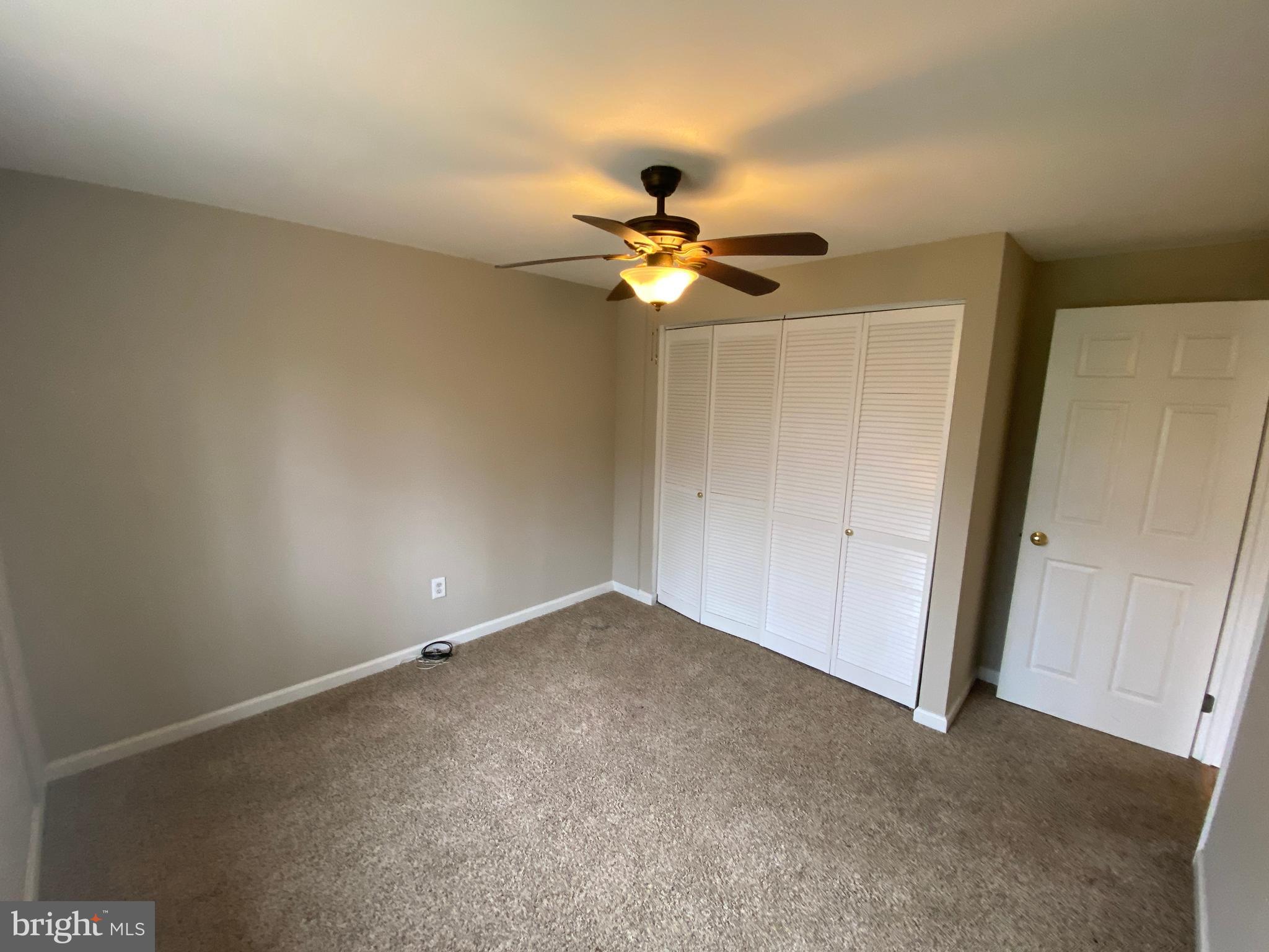 LAKE LAND - Residential Lease