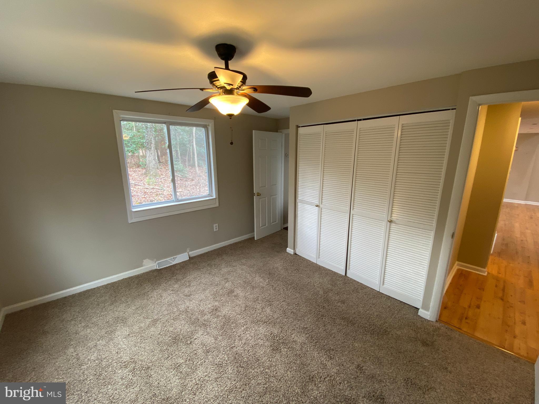 LAKE LAND - Residential Lease