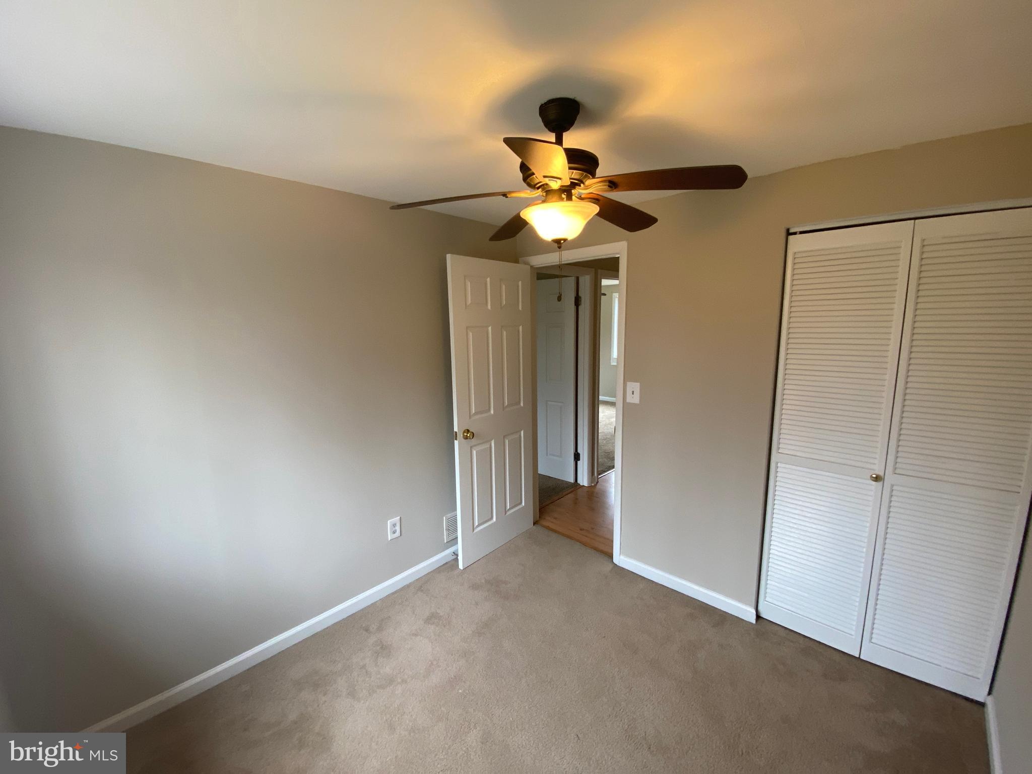 LAKE LAND - Residential Lease