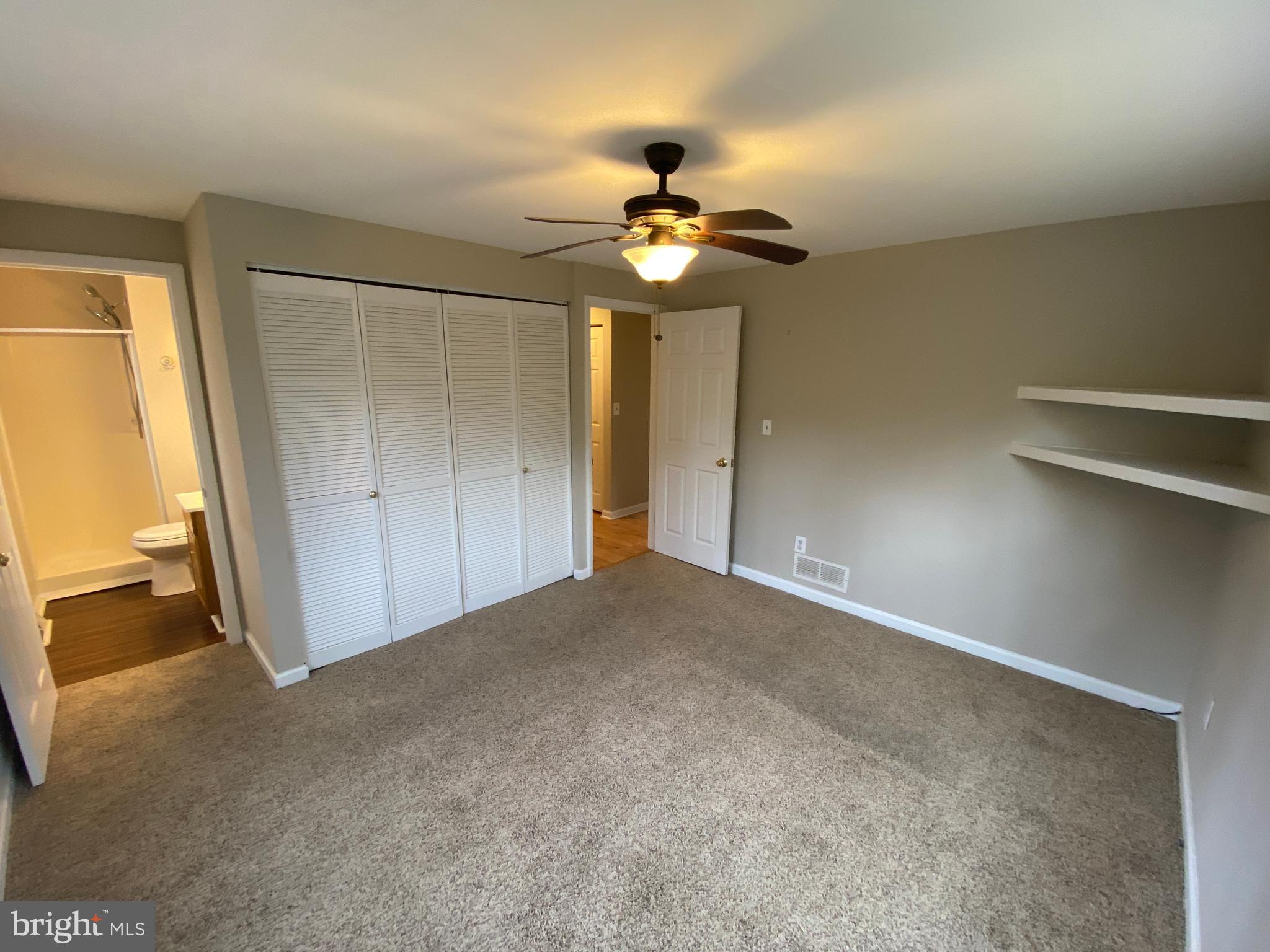 LAKE LAND - Residential Lease