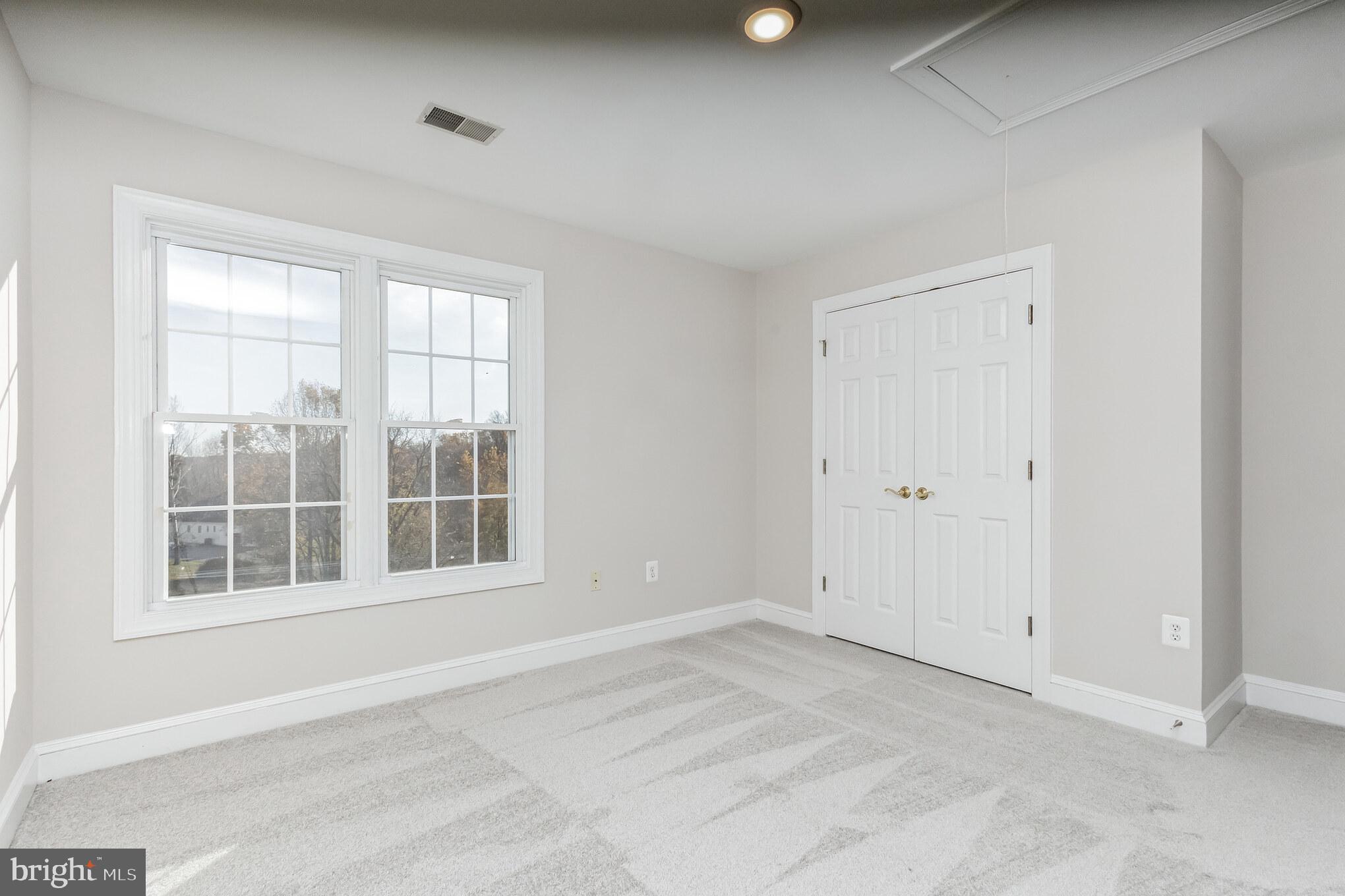 DAMASCUS OUTSIDE - Residential