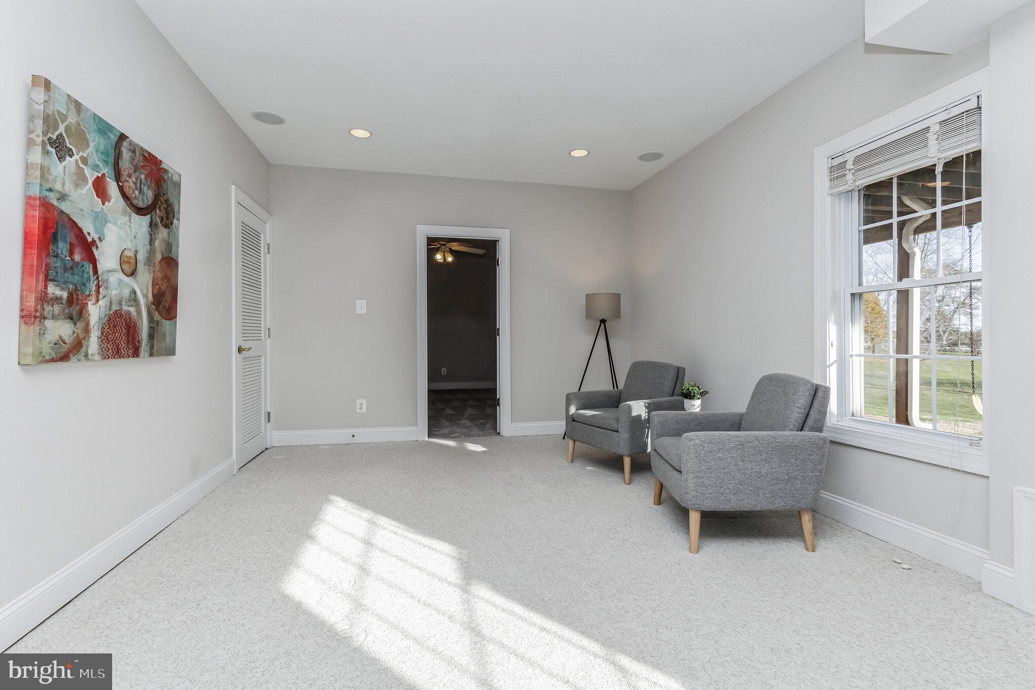 DAMASCUS OUTSIDE - Residential