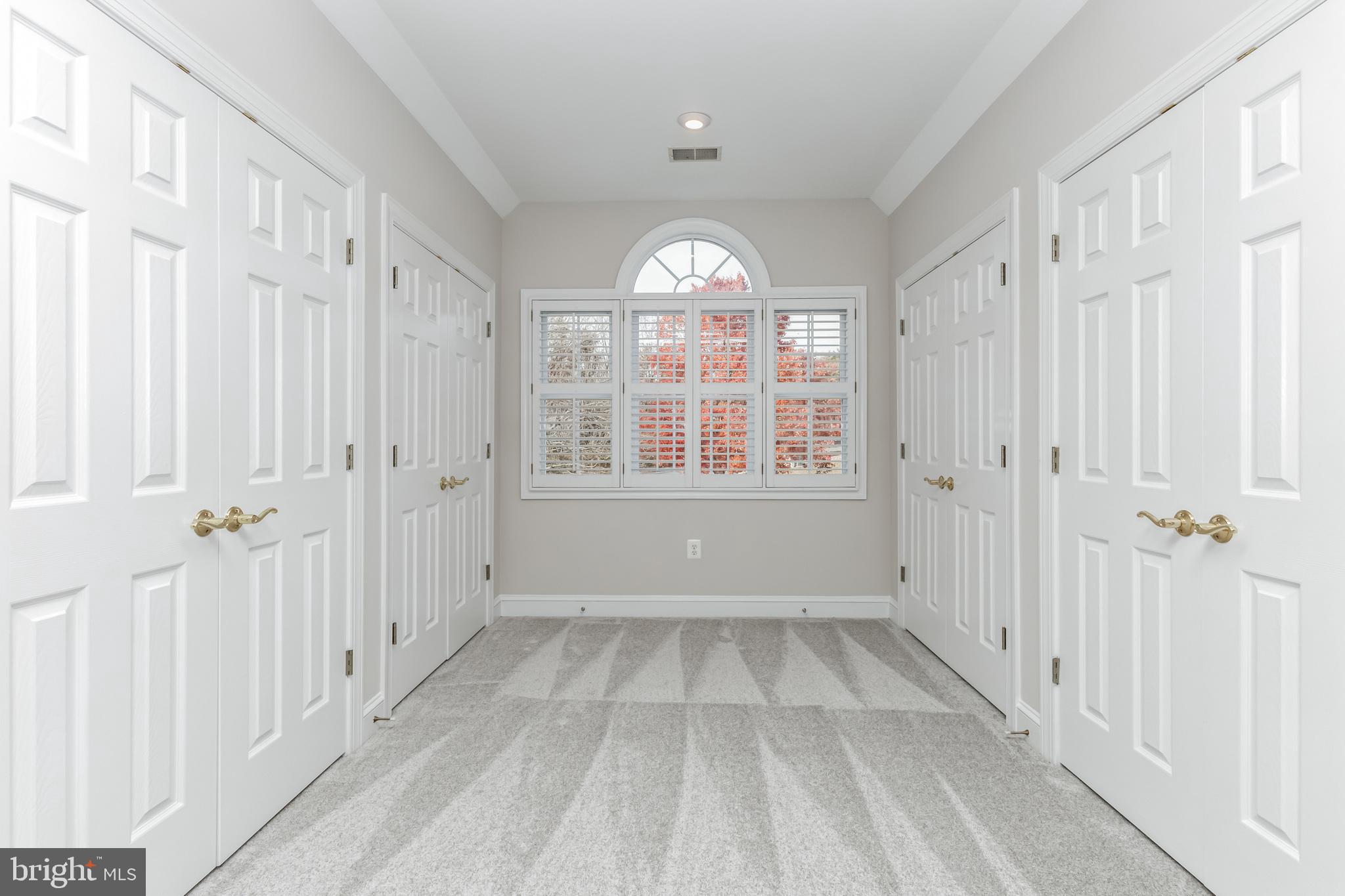 DAMASCUS OUTSIDE - Residential