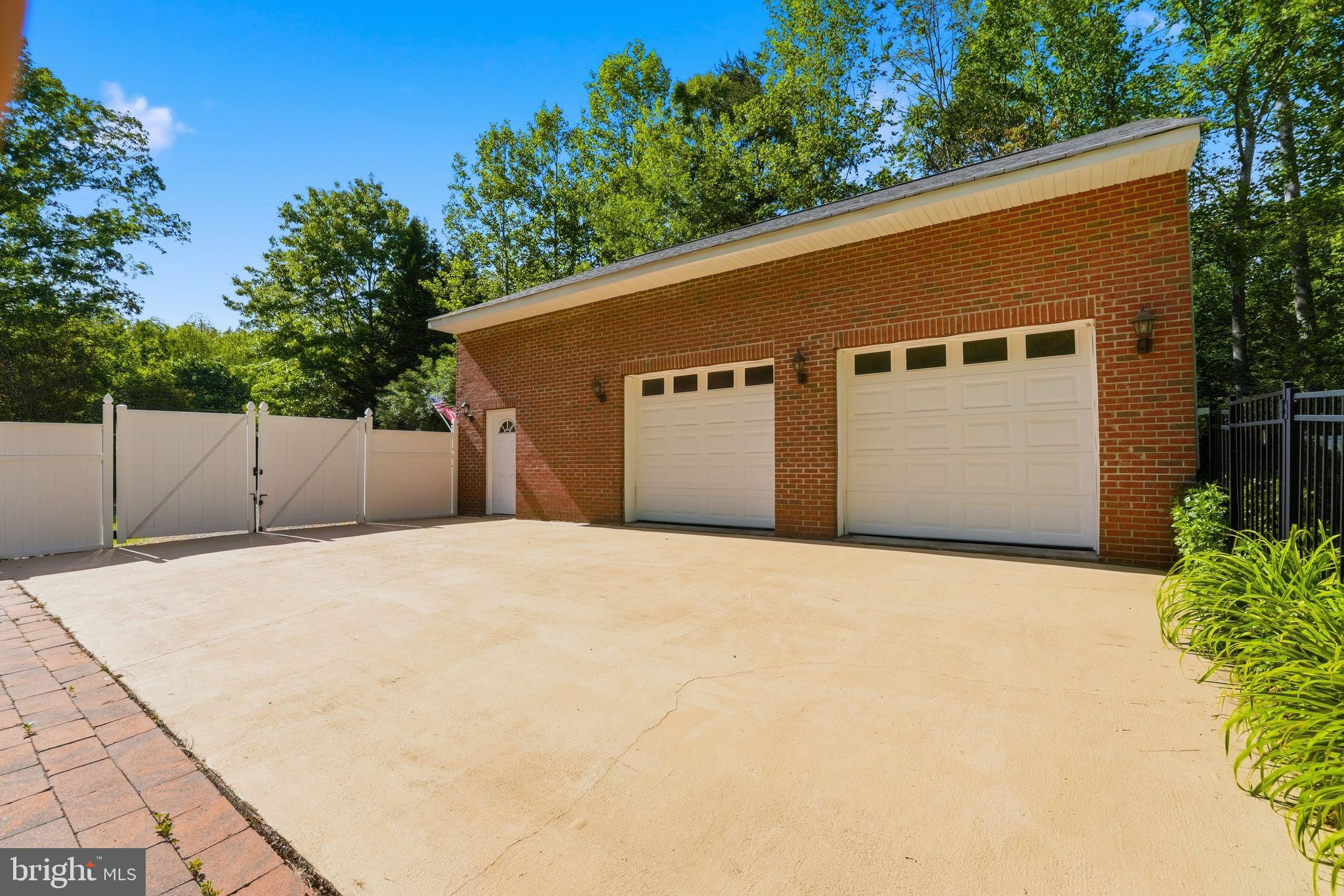 QUAIL RIDGE - Residential