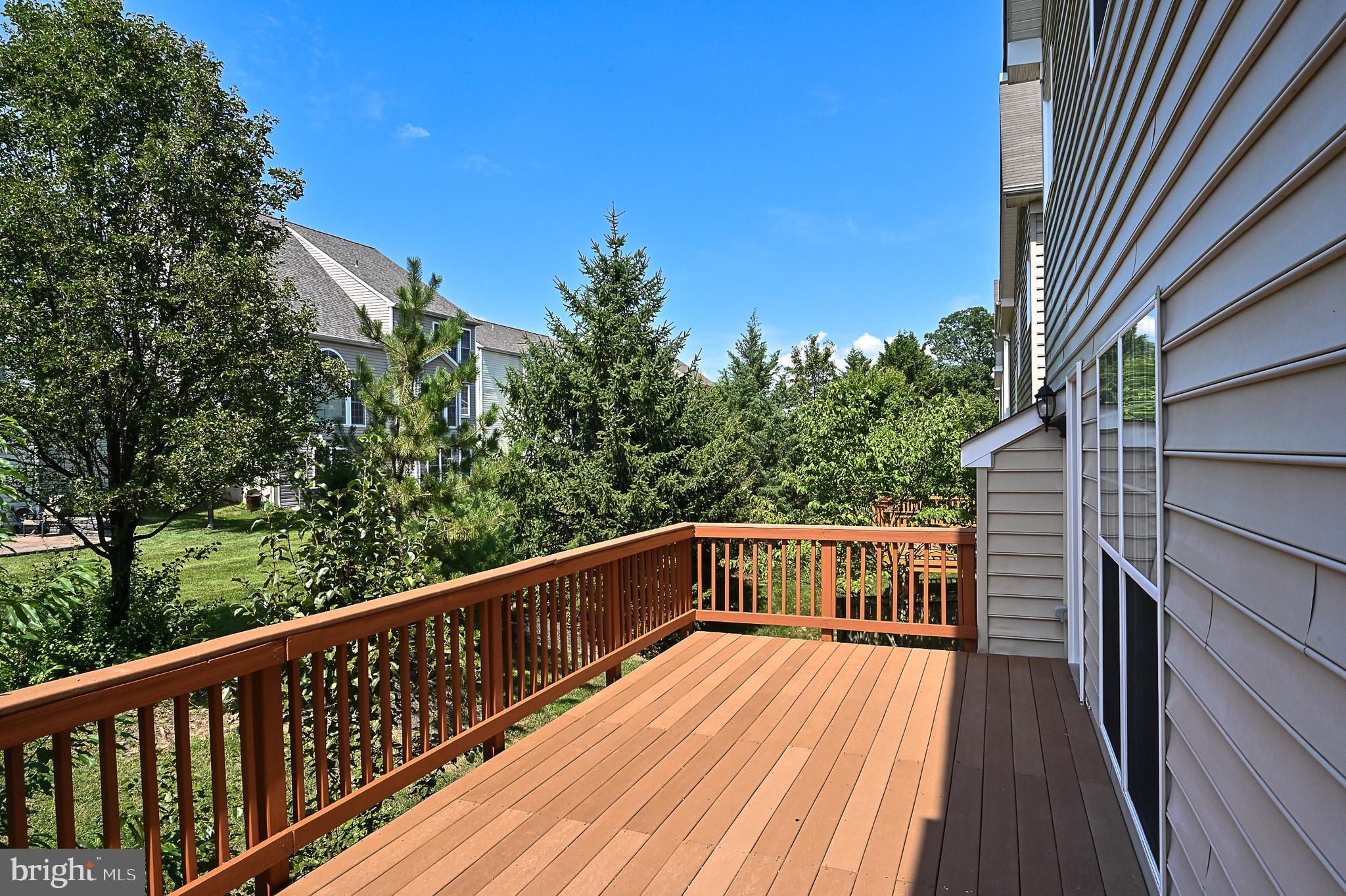 COURTS OF LAUREL CREST - Residential