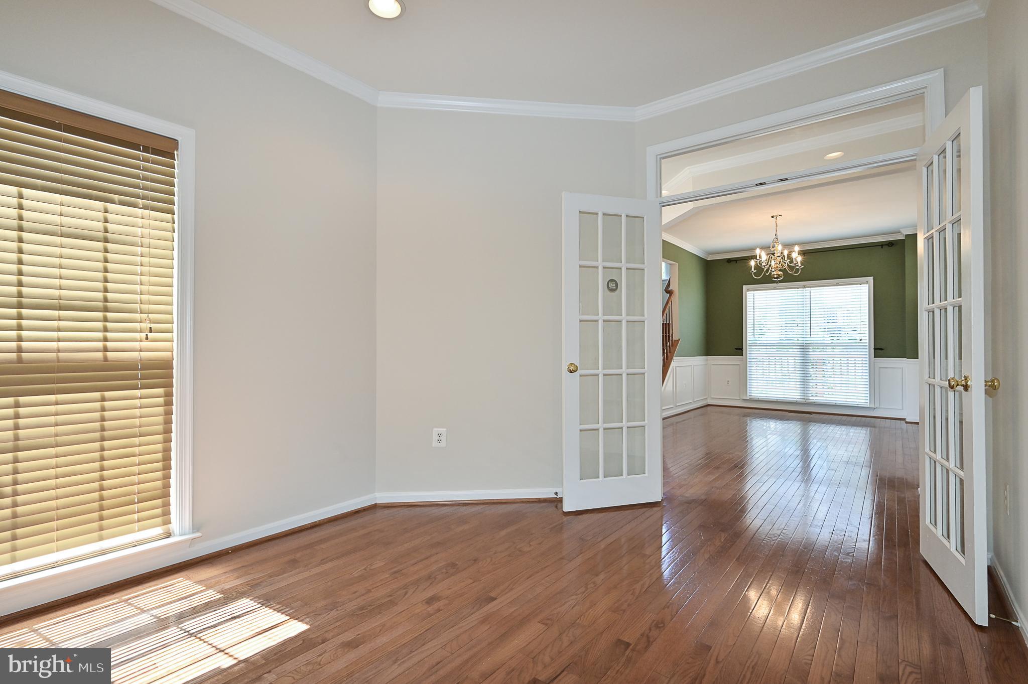 COURTS OF LAUREL CREST - Residential