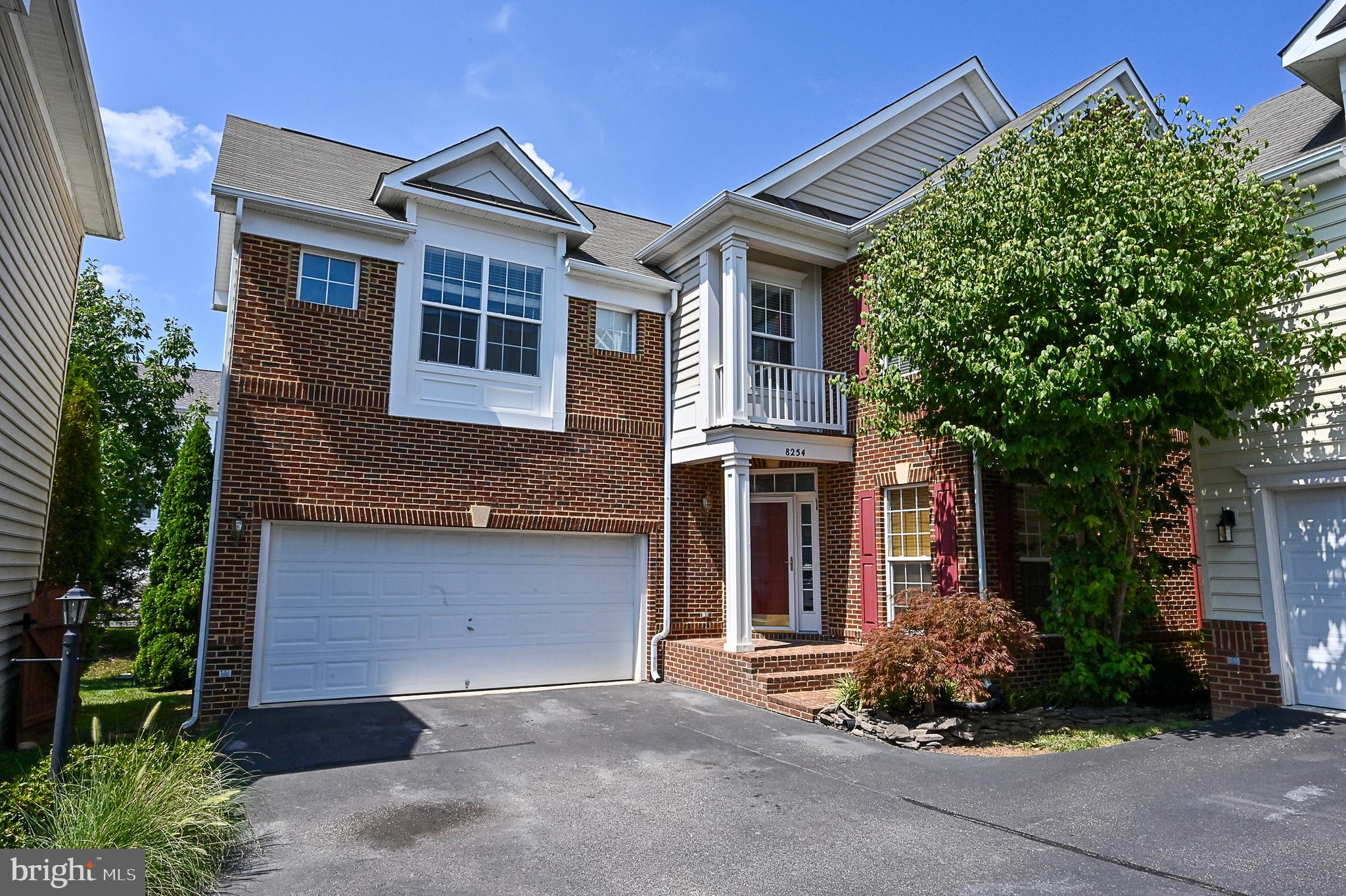 COURTS OF LAUREL CREST - Residential